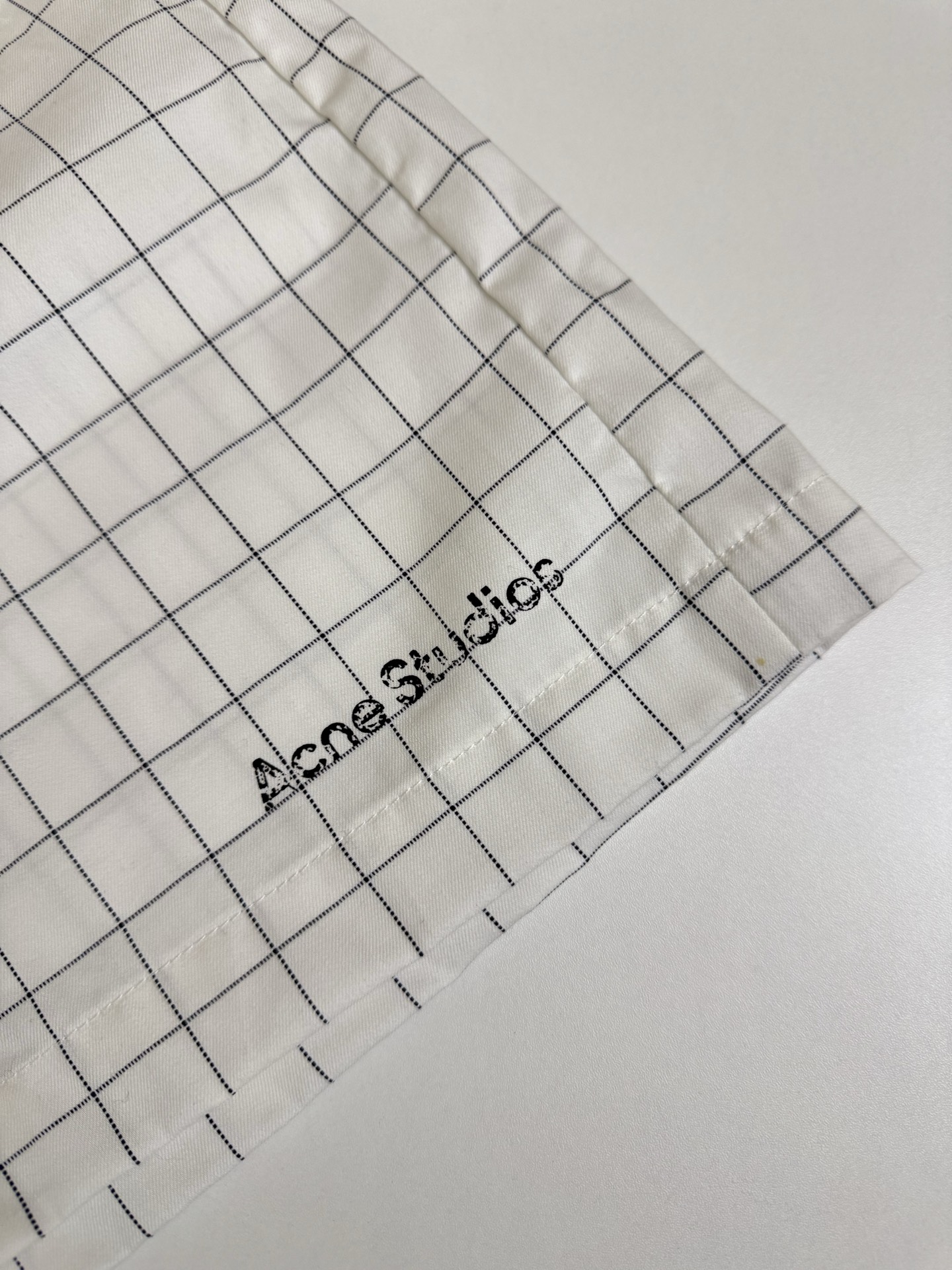 Acne Studios Acne Studios SS26白黑线条格纹字母休闲短裤