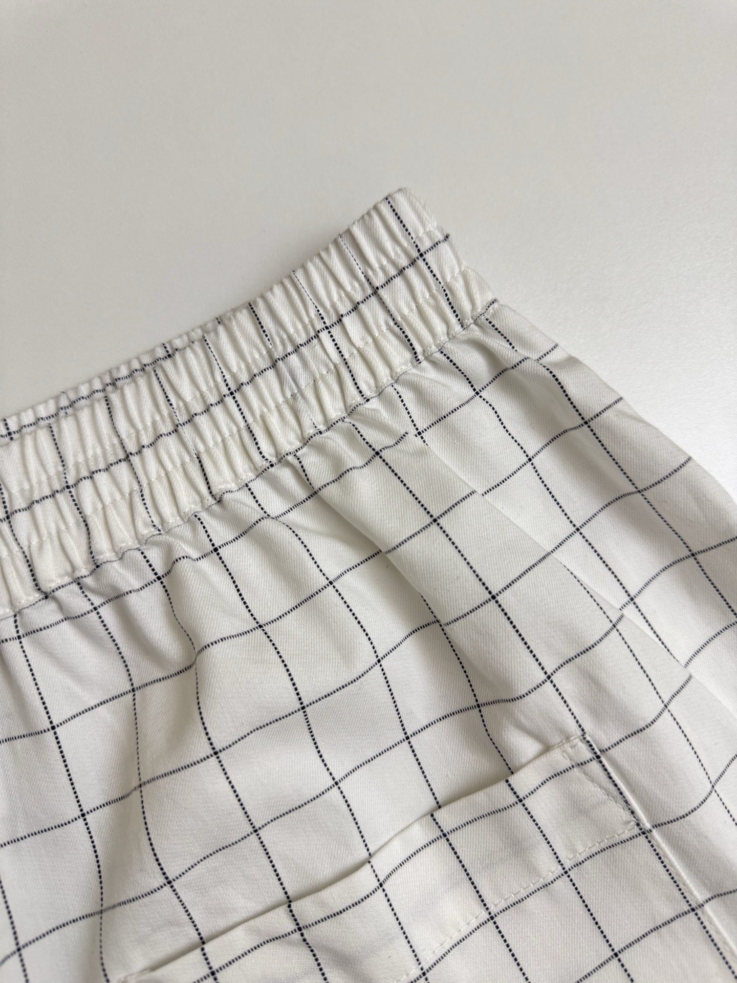 Acne Studios Acne Studios SS26白黑线条格纹字母休闲短裤