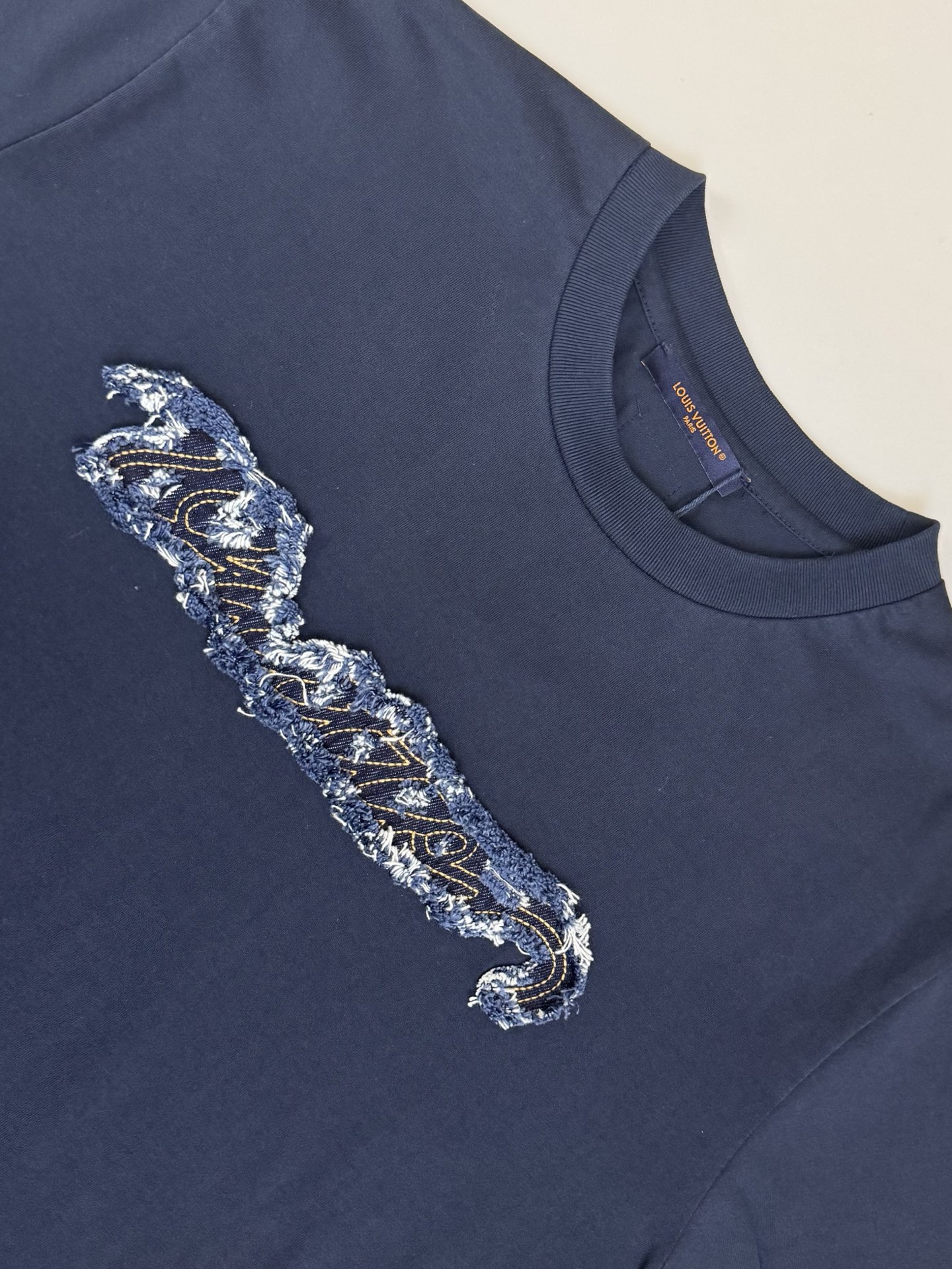 Louis Vuitton 1v 路易 ss26字母标识牛仔贴布刺绣短袖T恤