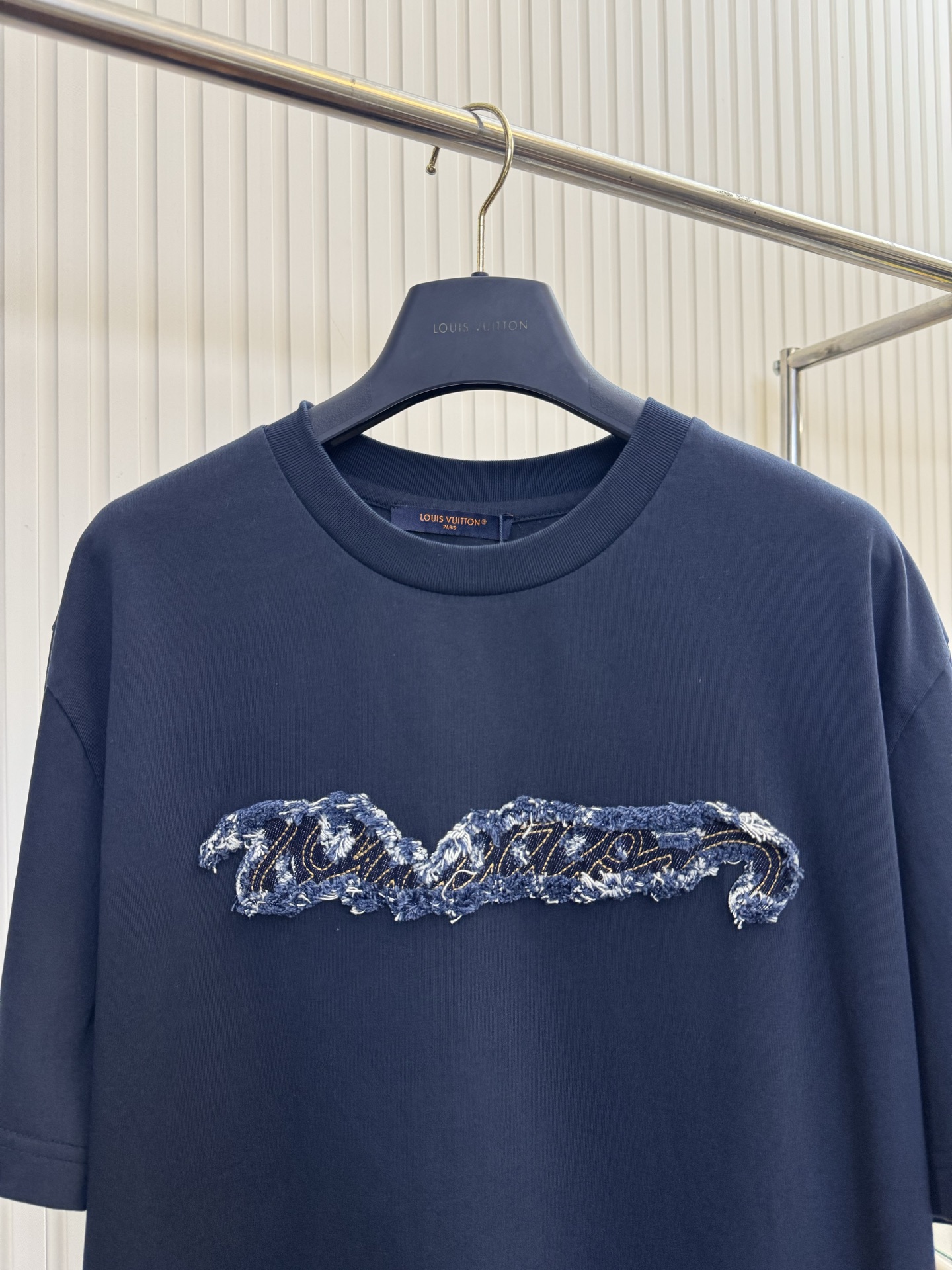 Louis Vuitton 1v 路易 ss26字母标识牛仔贴布刺绣短袖T恤