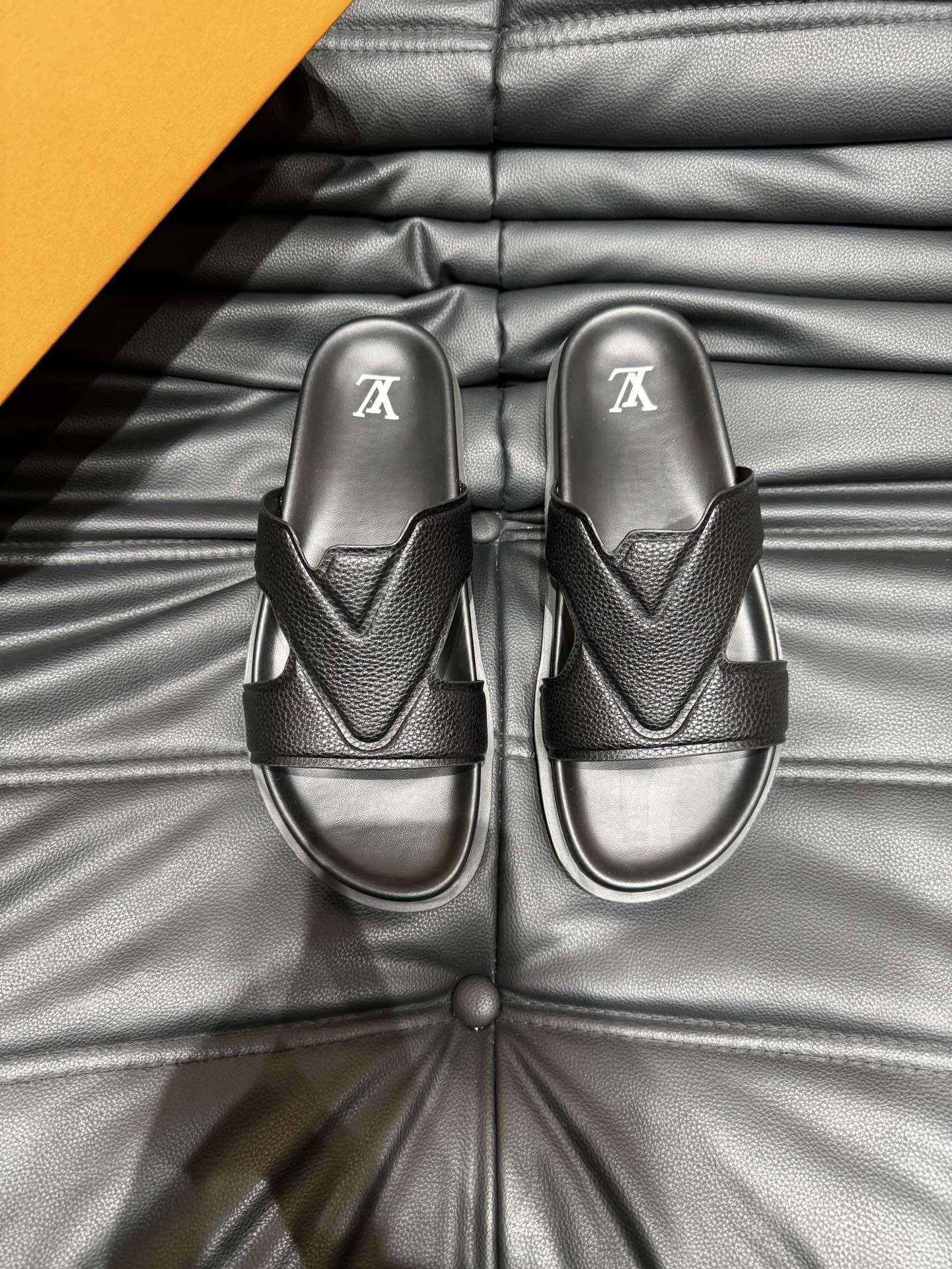 Louis Vuitton Replicas
 Shoes Slippers Summer Collection Casual