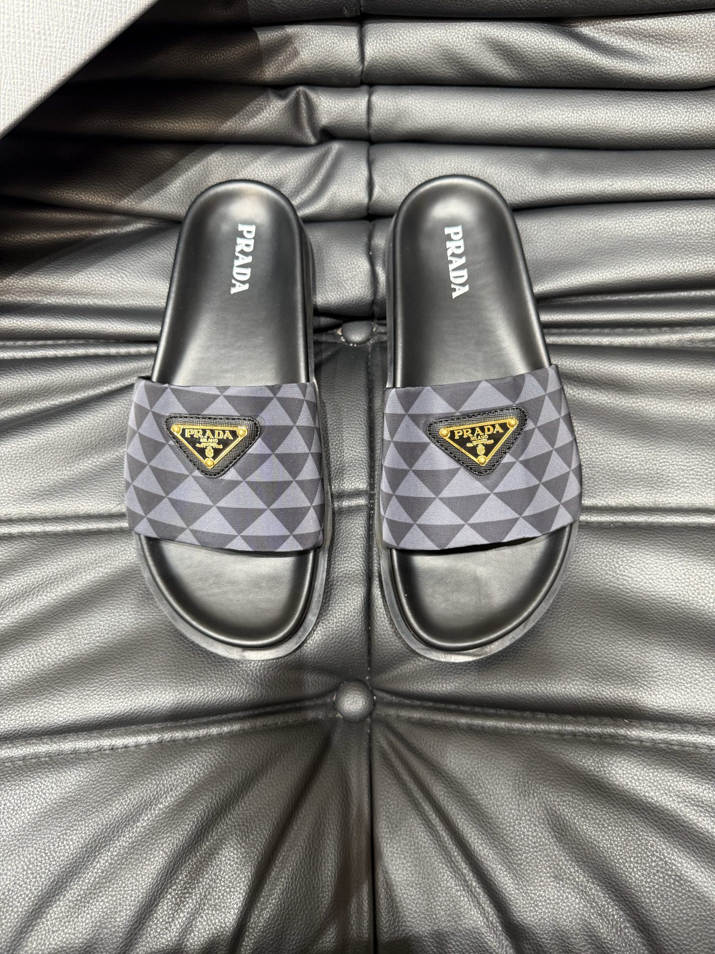 Prada Men's Slides Sandals - Luxury Comfort & Style, Sizes 38-44 Available 2 i1742017163301 7096 0 0