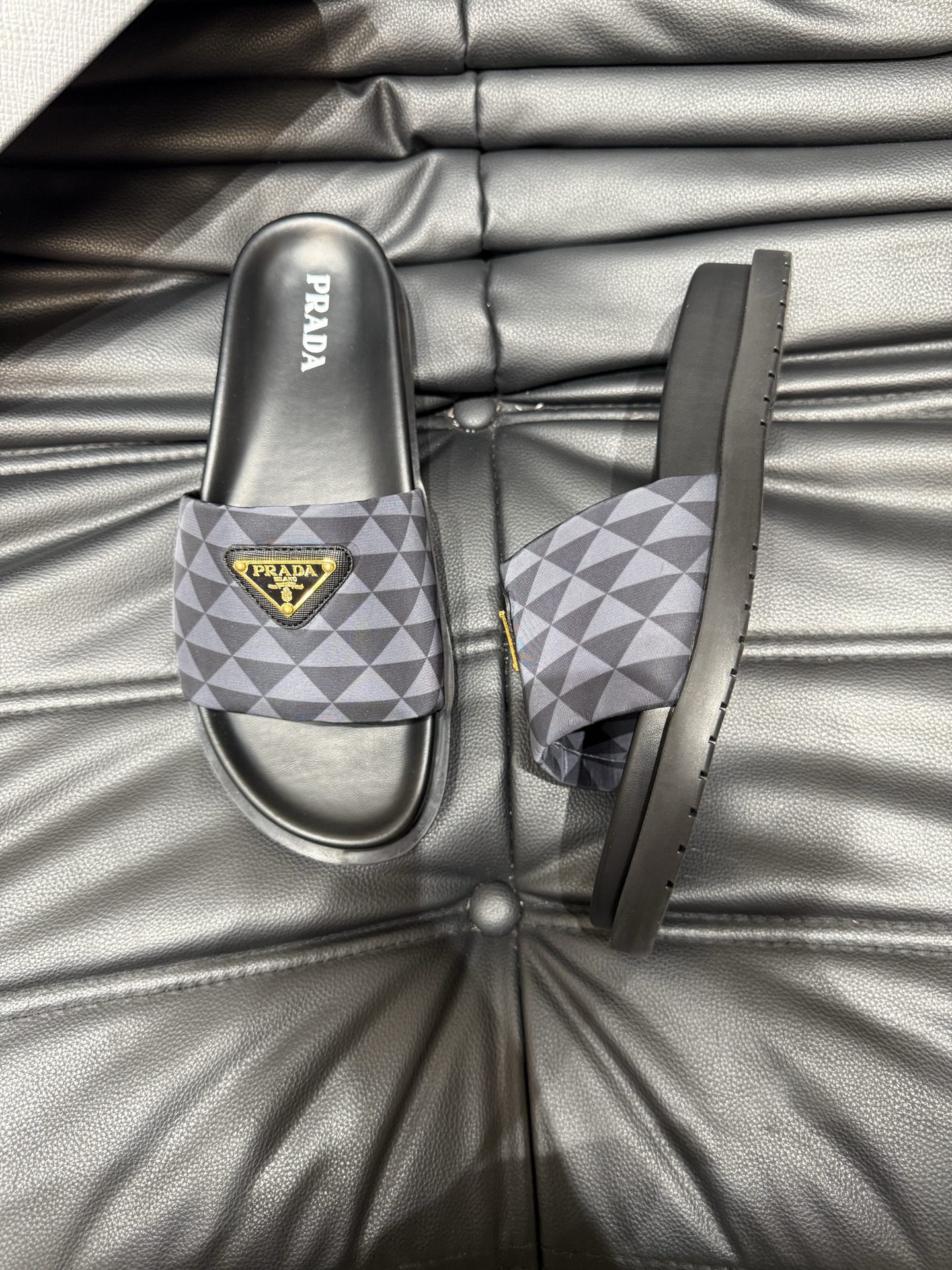 Prada Men's Slides Sandals - Luxury Comfort & Style, Sizes 38-44 Available 3 i1742017177047 3297 0 1