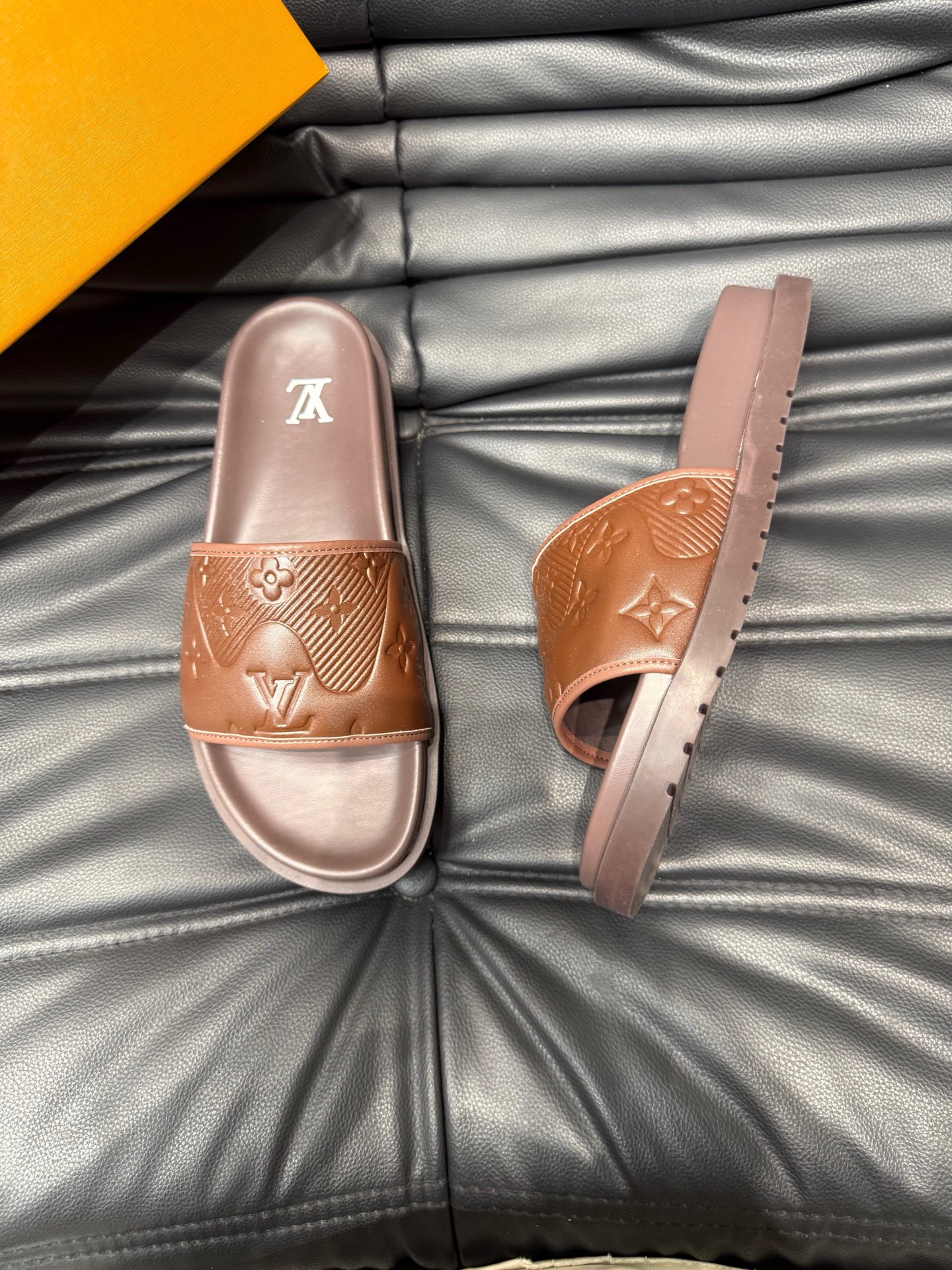 Louis Vuitton Brown Leather Summer Beach Slides Sandals Size 38-44 3 i1744005139105 5336 0 1