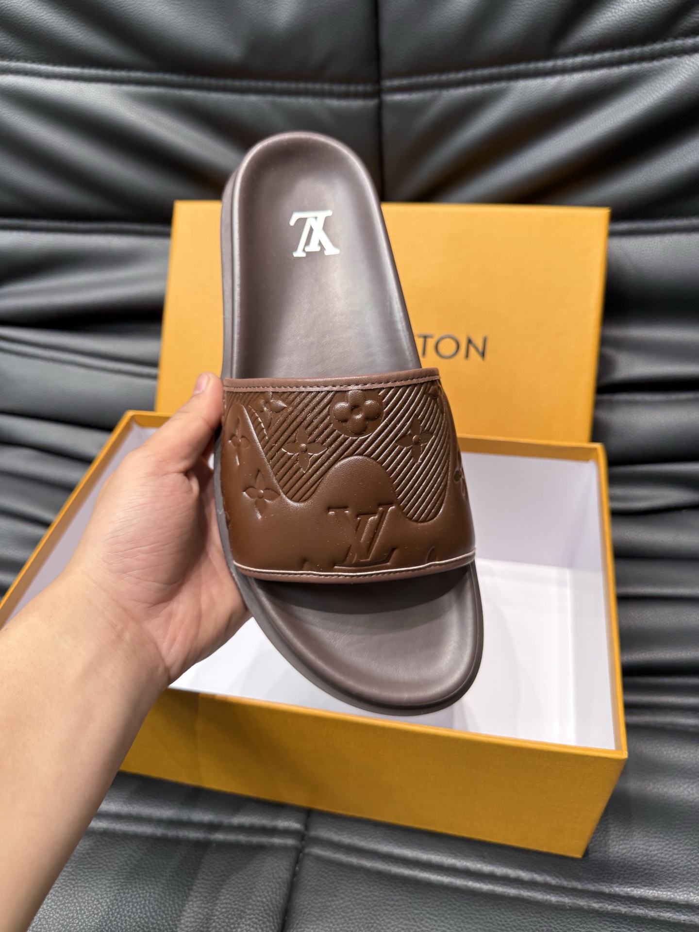 Louis Vuitton Brown Leather Summer Beach Slides Sandals Size 38-44 8 i1744005150900 3328 0 6