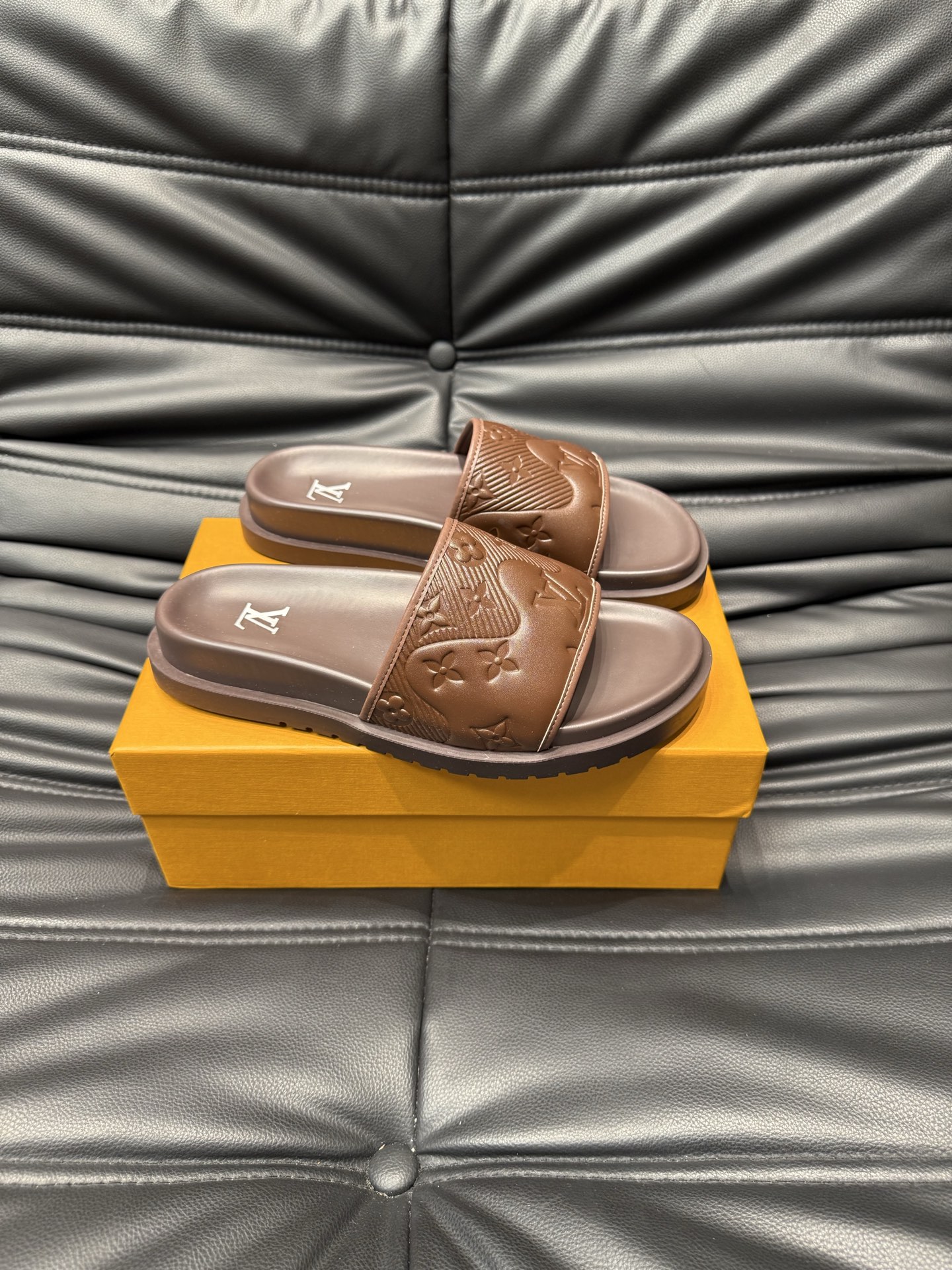 Louis Vuitton Brown Leather Summer Beach Slides Sandals Size 38-44 4 i1744005155112 2148 0 2