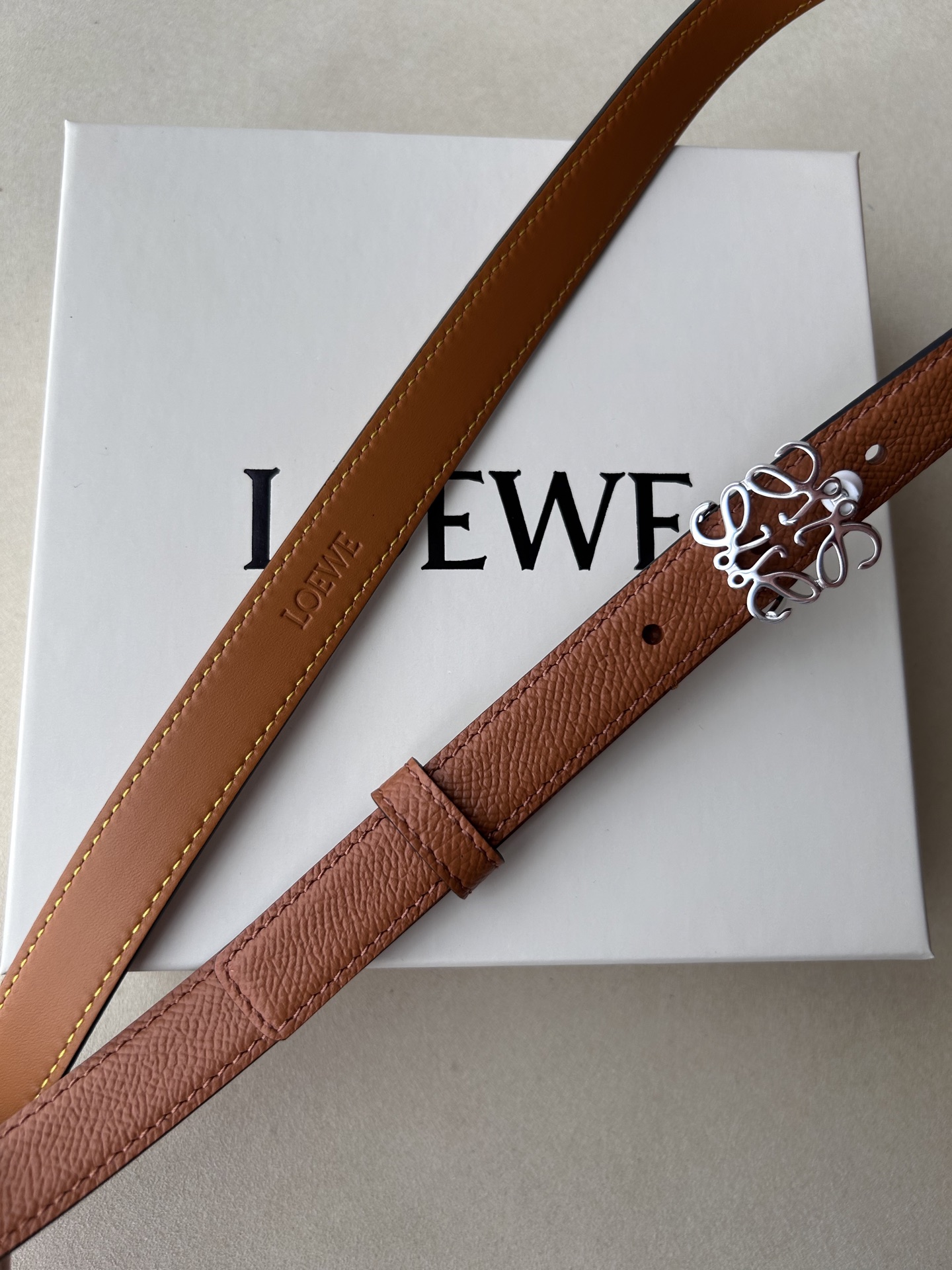Gold-Plated Ceremonial Belt with Fine Craftsmanship and Classic Fashion Style - 图片 3
