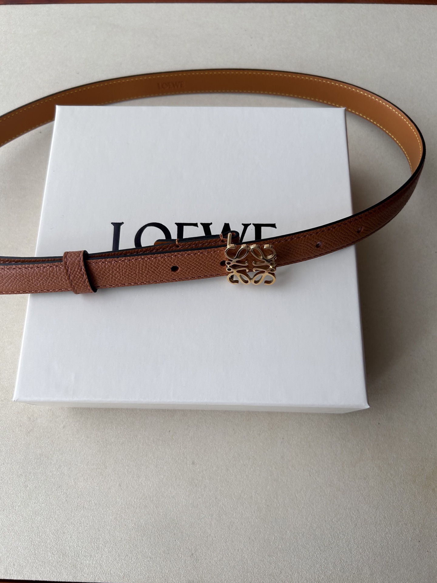 Ceremonial Belt by Ms. Bobory: Gold Material, Crafted Fashion Style, Classic Design - 图片 4