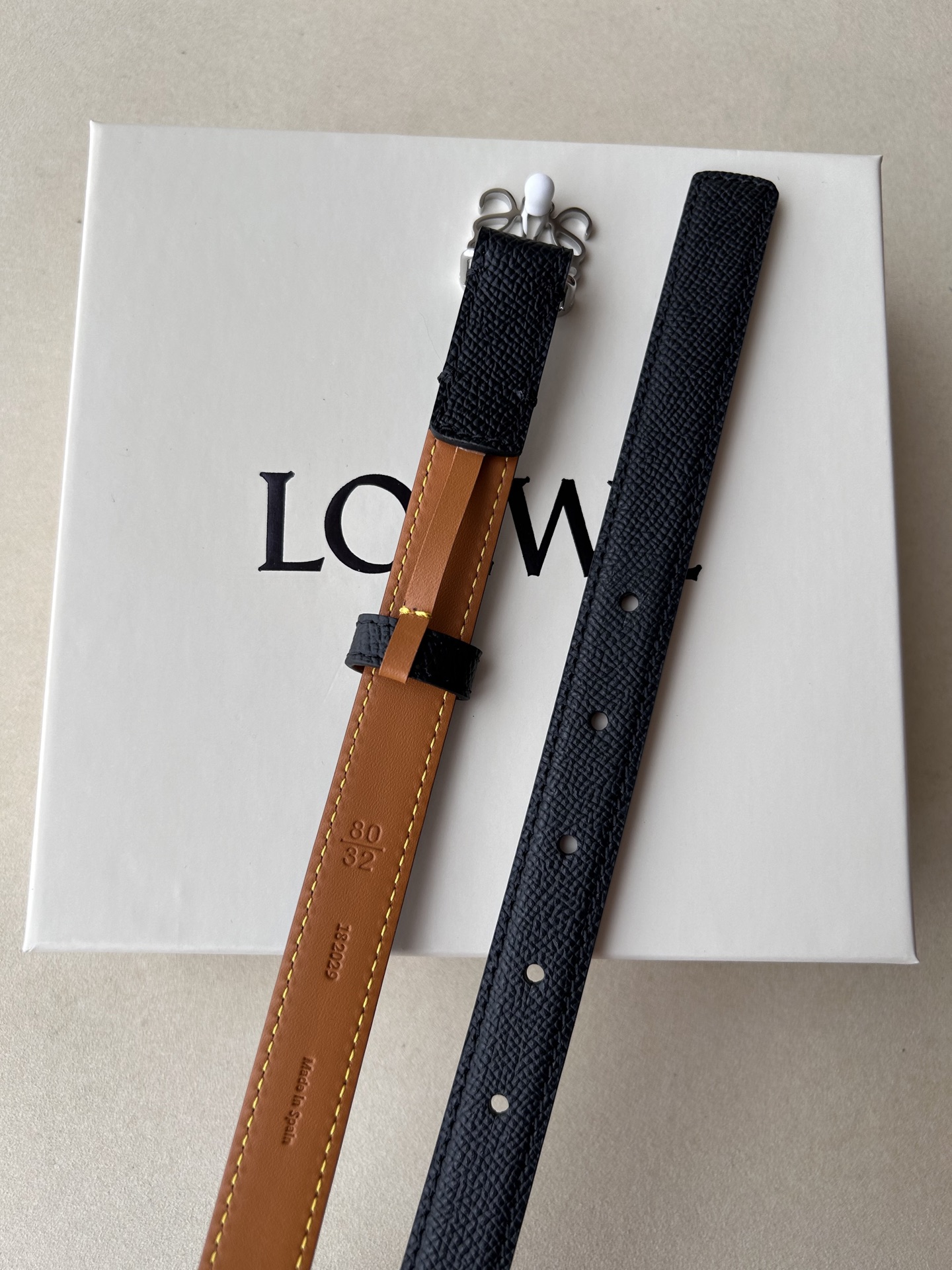 “Ms. Bobory’s Custom Gold Ceremonial Belt: Elegant Craftsmanship and Classic Style” - 图片 6