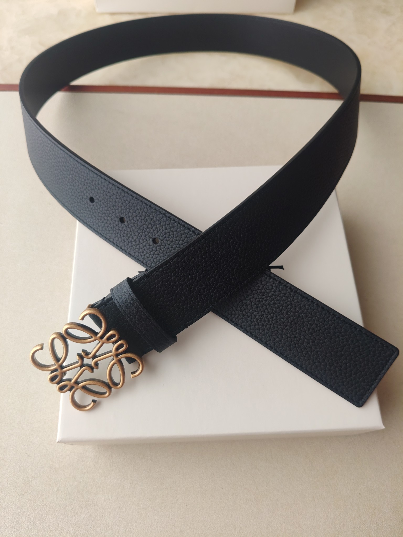 Loewe 品牌:罗意威