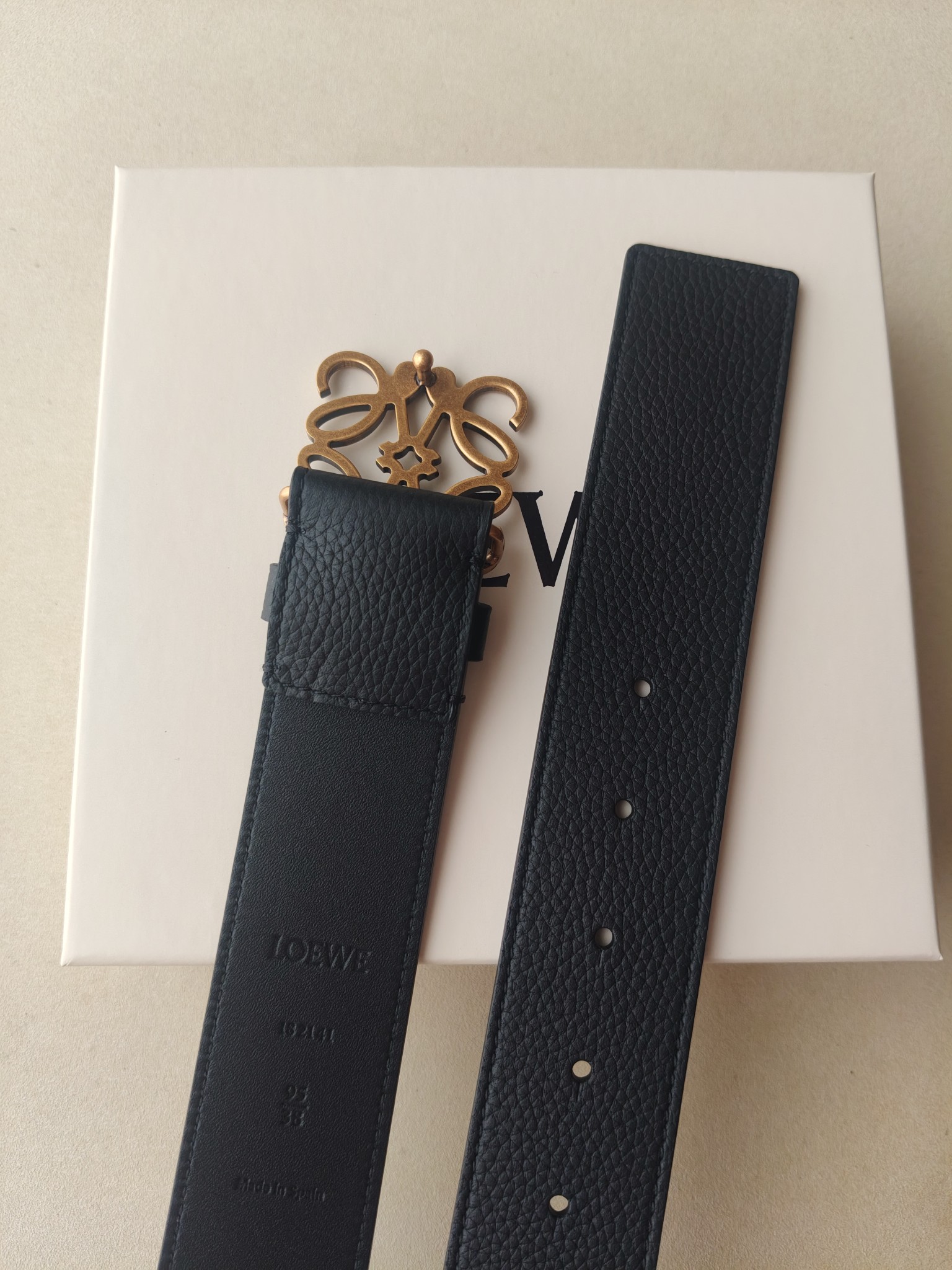 Loewe 品牌:罗意威
