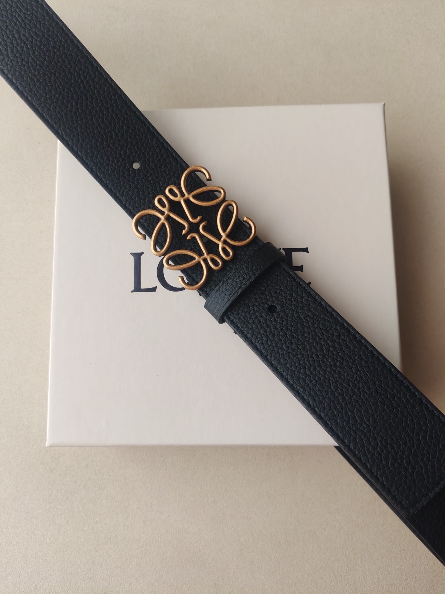 Loewe 品牌:罗意威