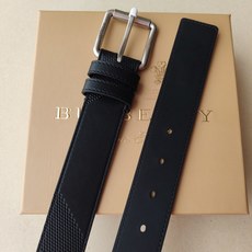 品牌:博柏利 价格: 尺寸:带宽35mm 正品尺寸 五金材质:专柜精品扣,真空电镀,工艺精细 带身材质:天然头层牛 品牌:博柏利 价格: 尺寸:带宽35mm 正品尺寸 五金材质:专柜精品扣,真空电镀,工艺精细 带身材质:天然头层牛
