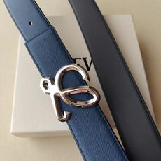 品牌:罗意威 价格: 尺寸:带宽40mm 正品尺寸 五金材质:专柜精品扣,真空电镀,工艺精细 带身材质:天然头层牛皮 品牌:罗意威 价格: 尺寸:带宽40mm 正品尺寸 五金材质:专柜精品扣,真空电镀,工艺精细 带身材质:天然头层牛皮