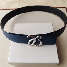 品牌:罗意威 价格: 尺寸:带宽40mm 正品尺寸 五金材质:专柜精品扣,真空电镀,工艺精细 带身材质:天然头层牛皮 品牌:罗意威 价格: 尺寸:带宽40mm 正品尺寸 五金材质:专柜精品扣,真空电镀,工艺精细 带身材质:天然头层牛皮