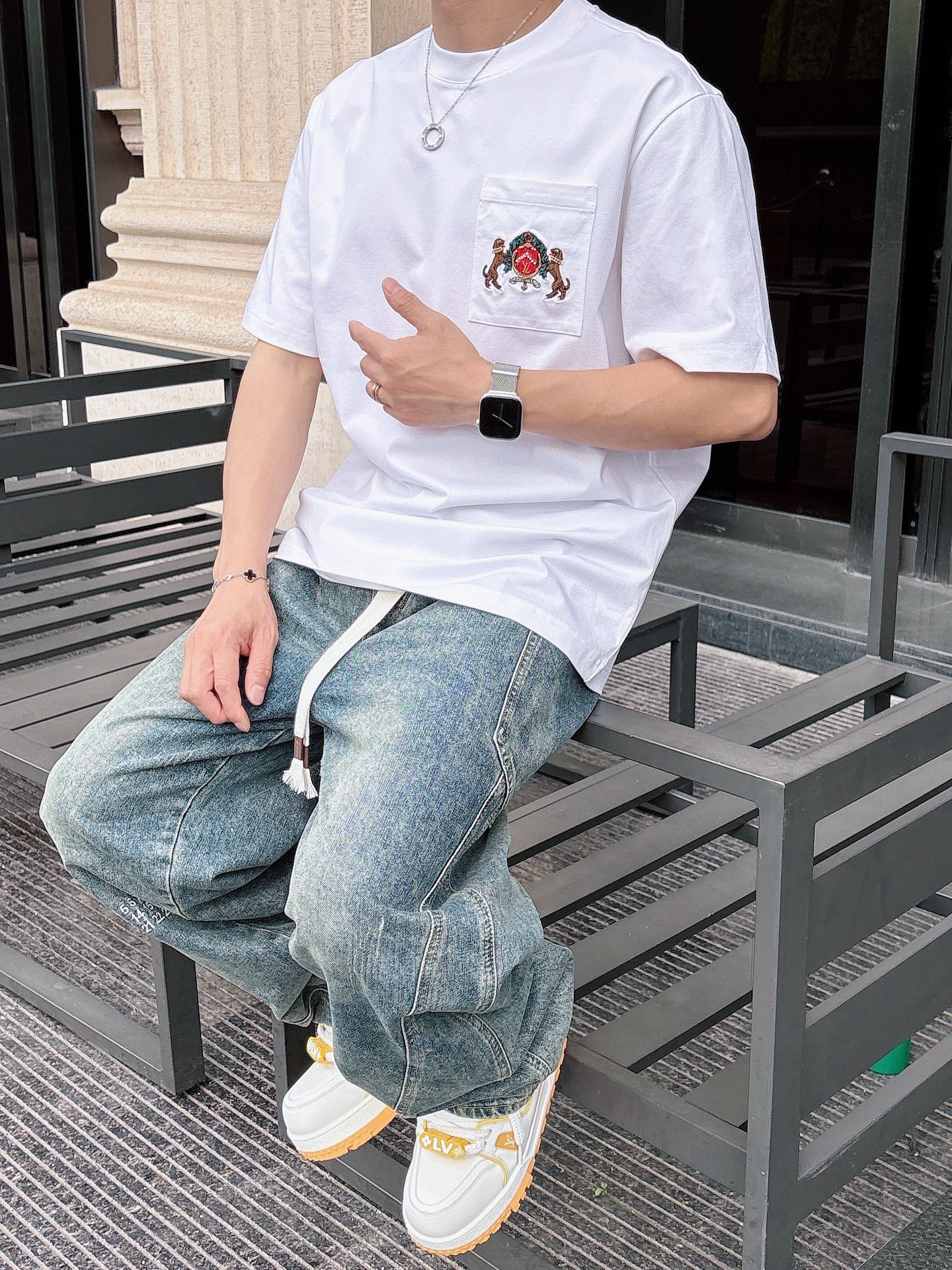 LV🌾、🆕2026春夏新品发售新品短袖T恤，面料采用新疆长绒棉，温儒柔软 细腻柔软 上身自然是舒适 凉爽