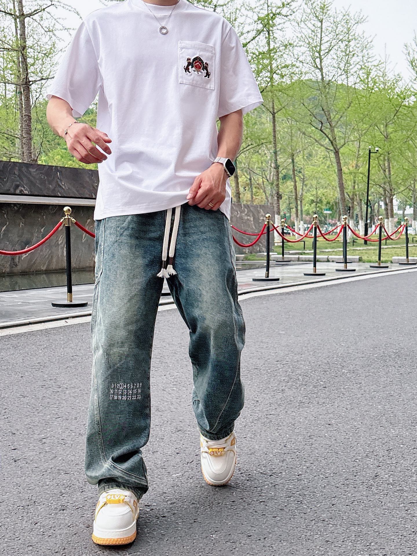 LV🌾、🆕2026春夏新品发售新品短袖T恤，面料采用新疆长绒棉，温儒柔软 细腻柔软 上身自然是舒适 凉爽