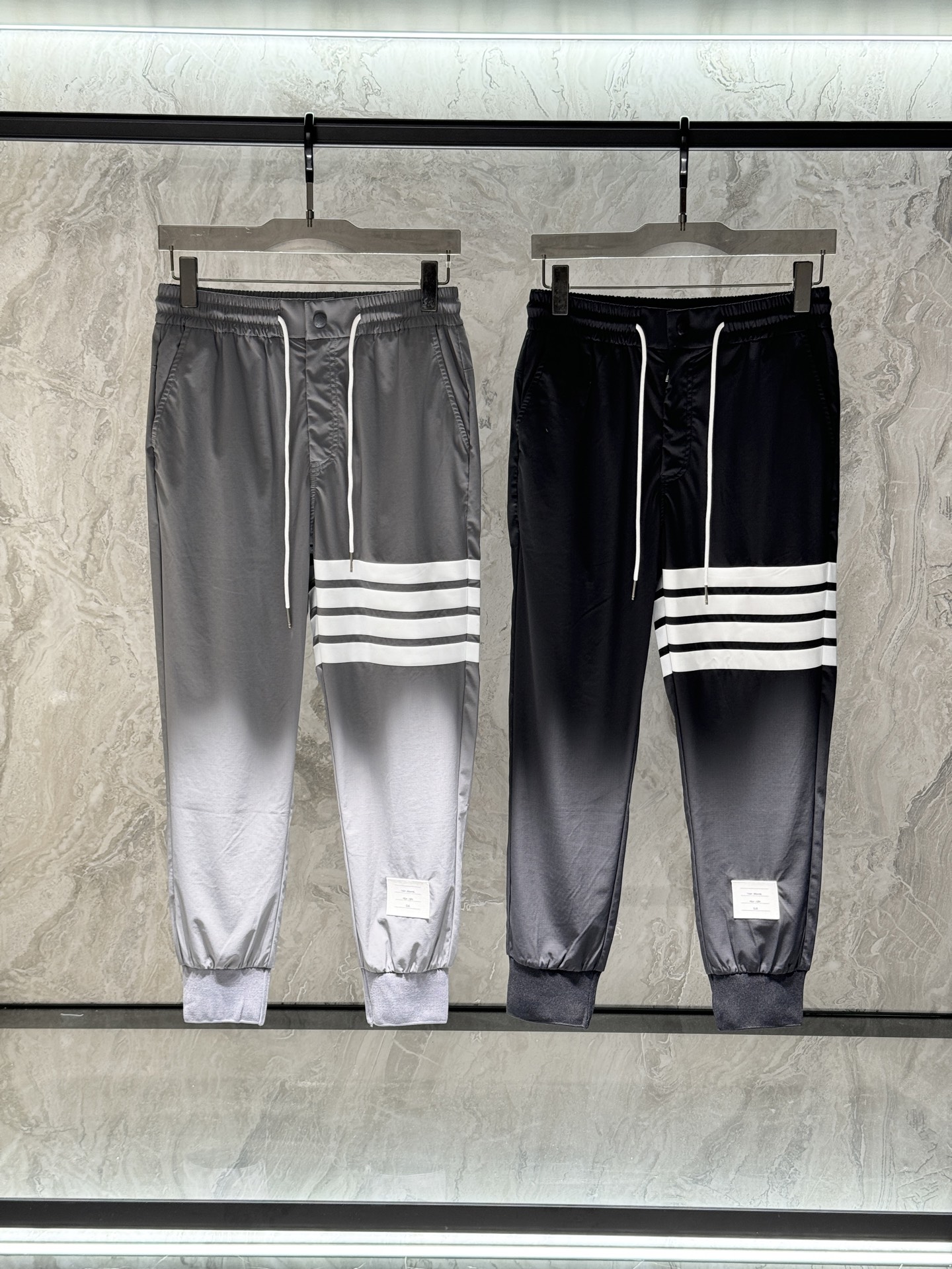 2025 Spring New Fashion Items: Synchronized Cabinets, Polyester Fibres, and Top Printing - 图片 1