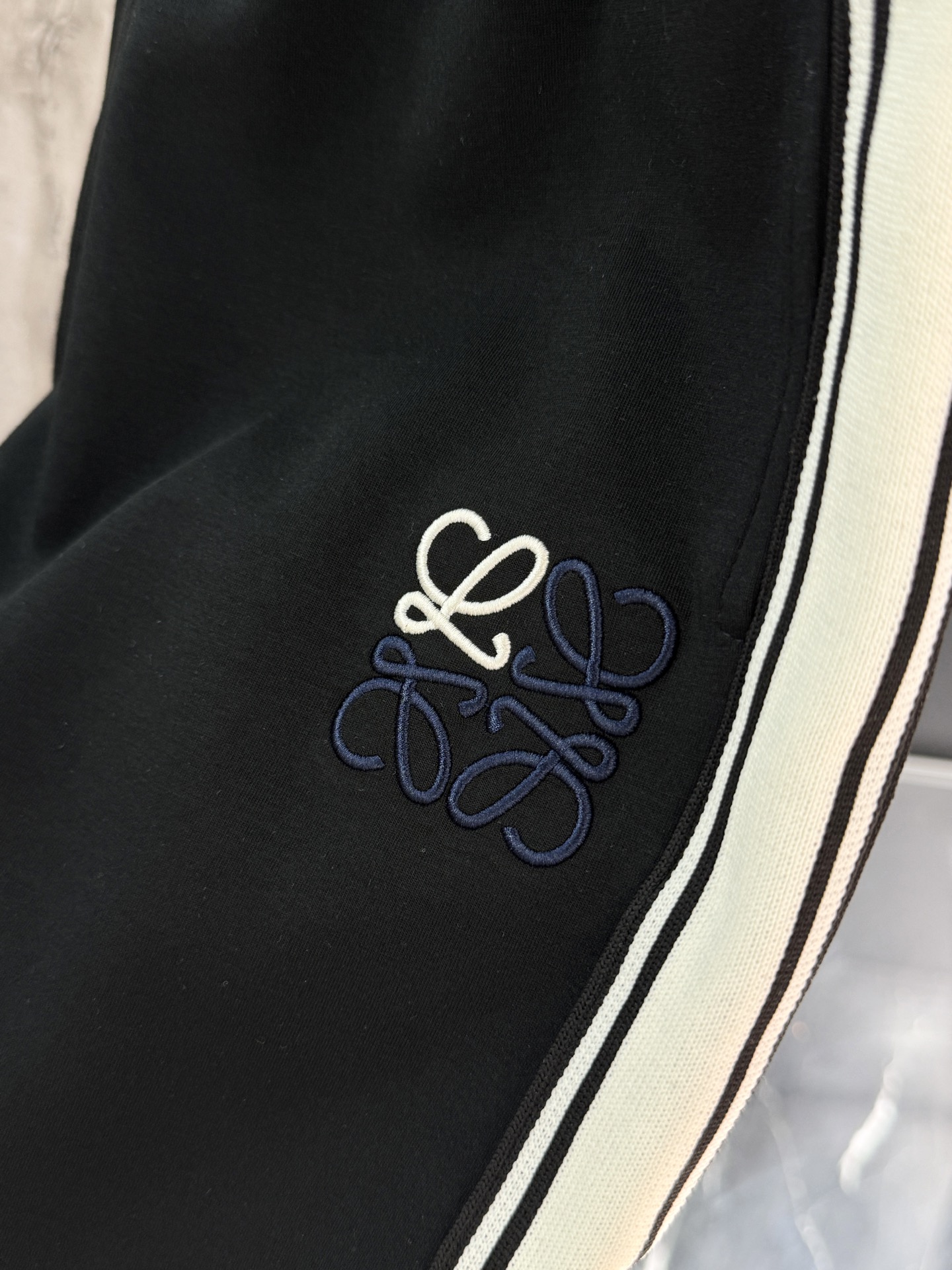 Roywei Leisure Pants: Comfortable, Flexible Design with Unique Logo for Stylish Interpretation - 图片 6
