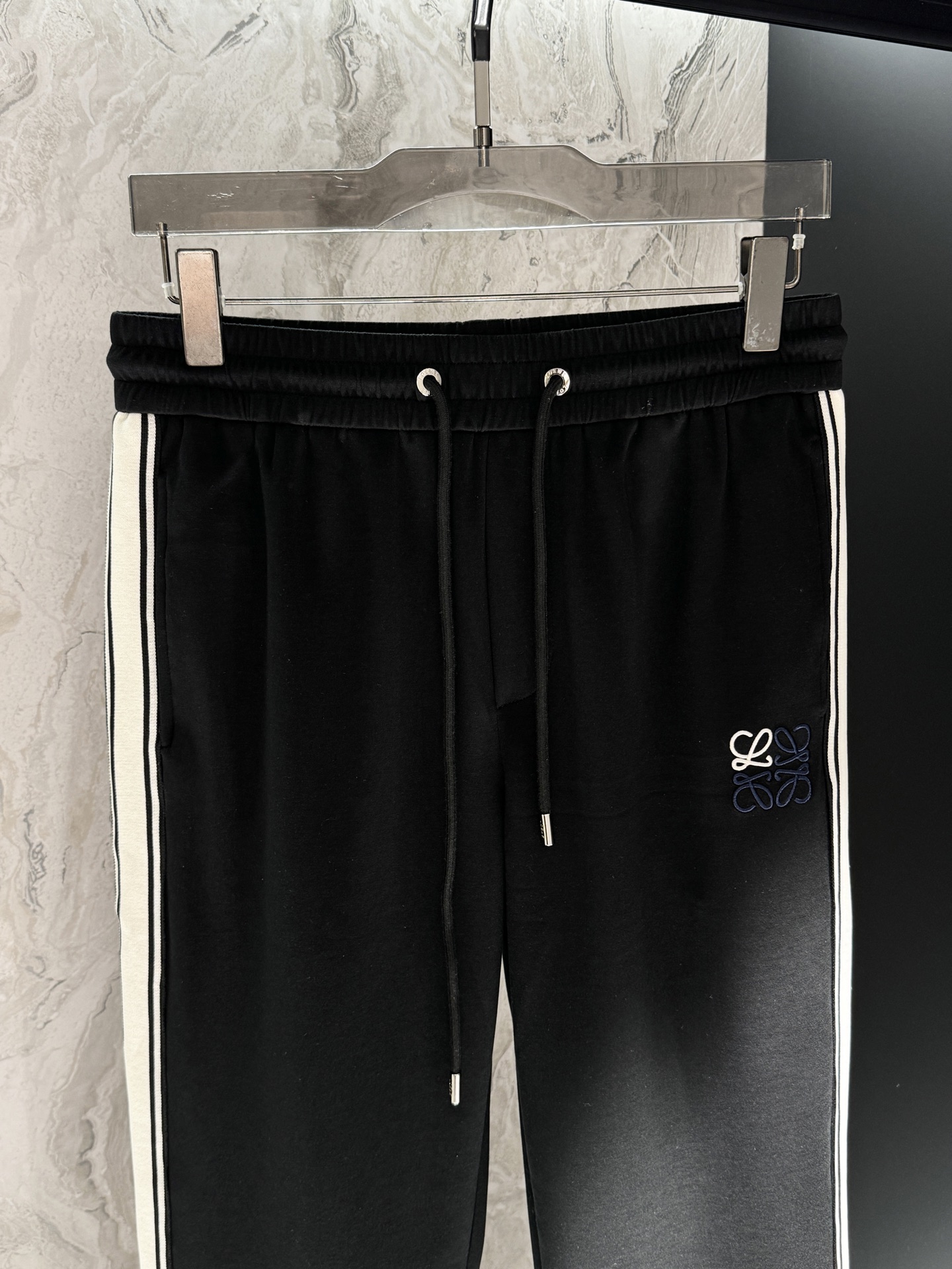 Roywei Leisure Pants: Comfortable, Flexible Design with Unique Logo for Stylish Interpretation - 图片 3