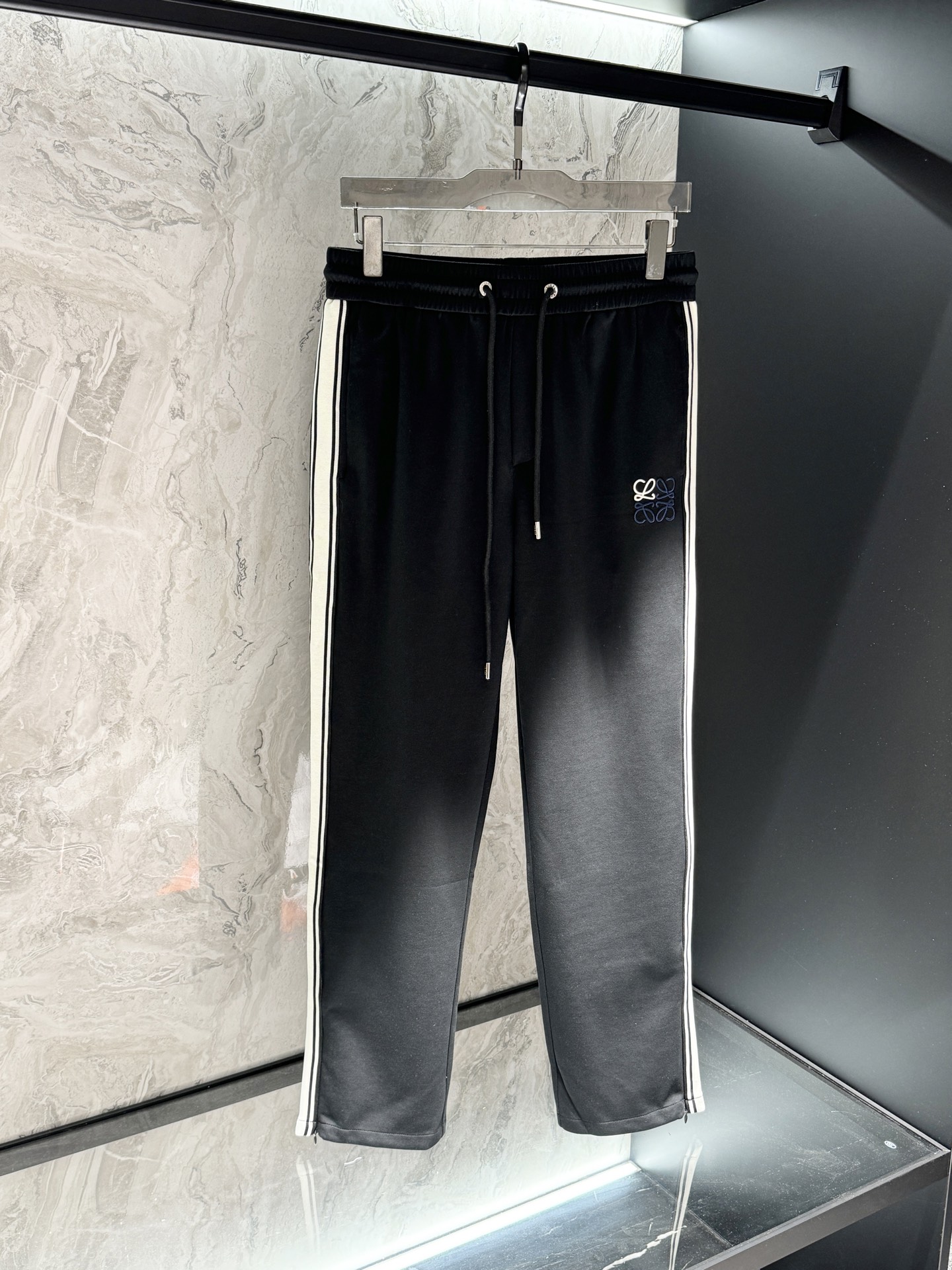 Roywei Leisure Pants: Comfortable, Flexible Design with Unique Logo for Stylish Interpretation - 图片 2