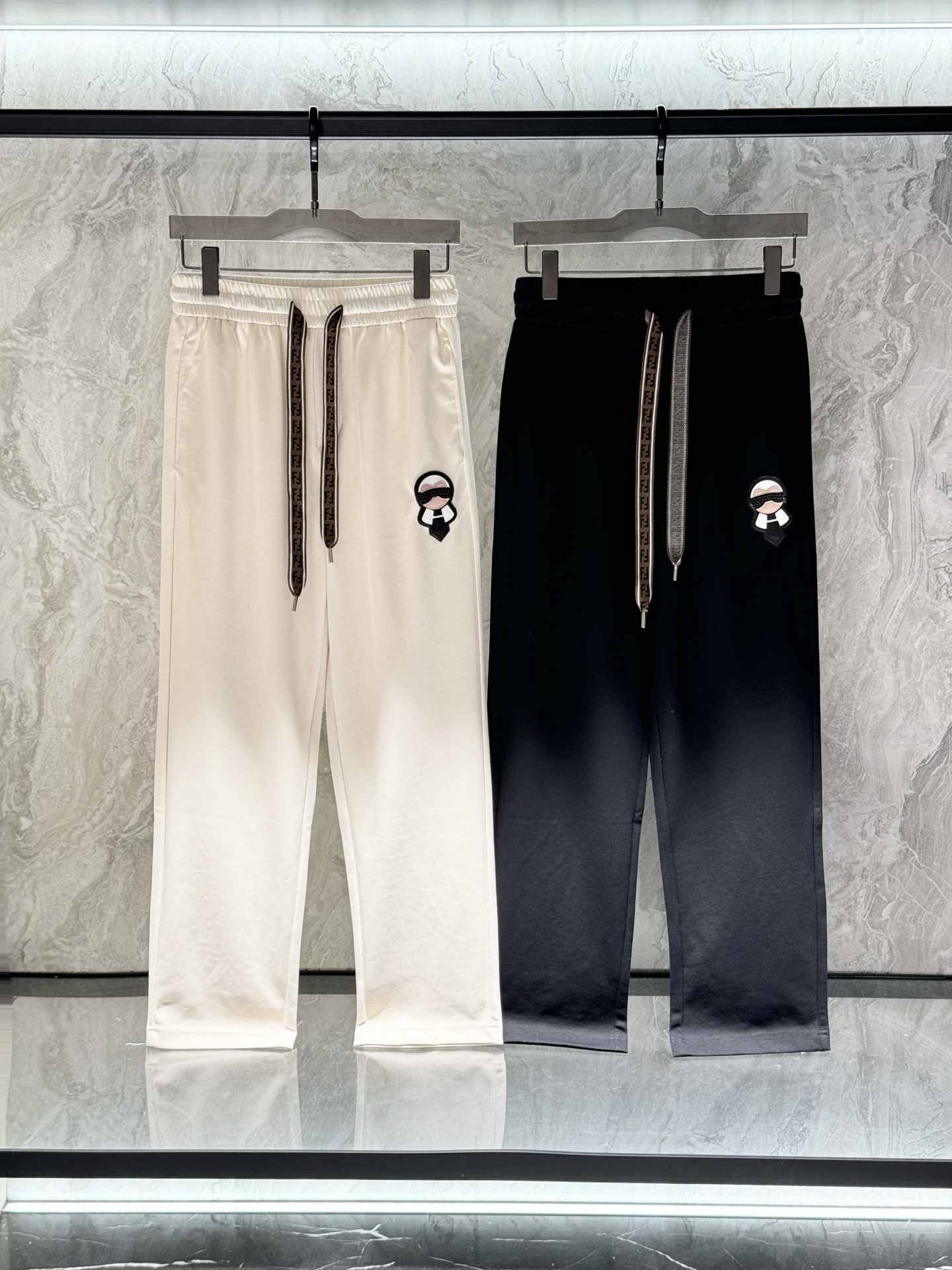 “Fendy Spring 2025 New Products: Synchronized Cabinets, Fashion Pants with Imported Fibers, High-Grade Comfort” - 图片 1
