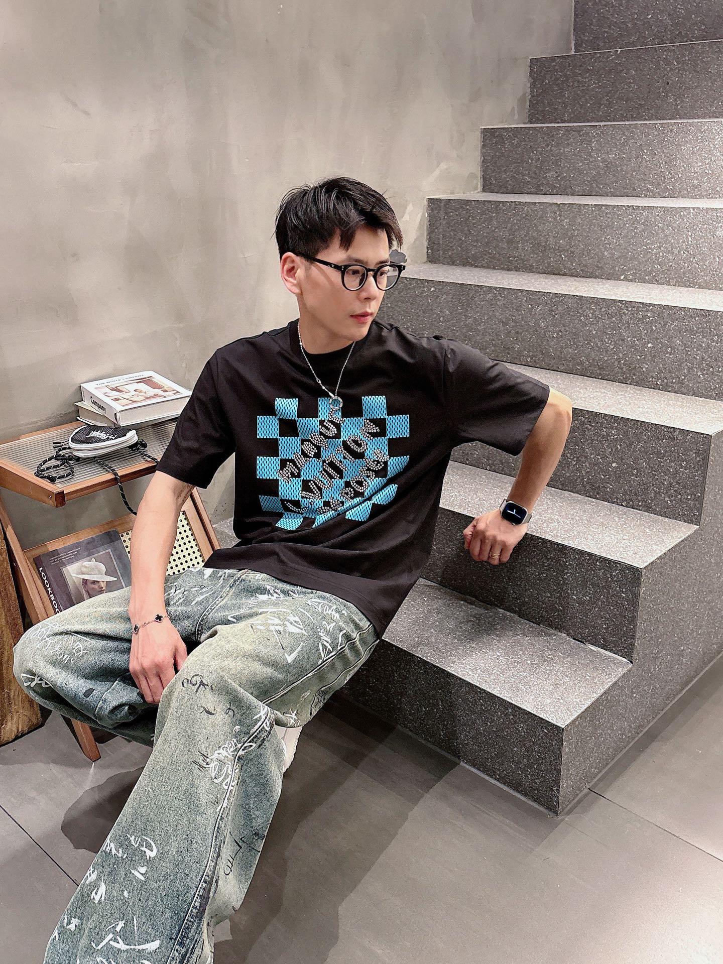 LV🌾、🆕2026春夏新品发售新品短袖T恤，面料采用新疆长绒棉，温儒柔软 细腻柔软 上身自然是舒适 凉爽