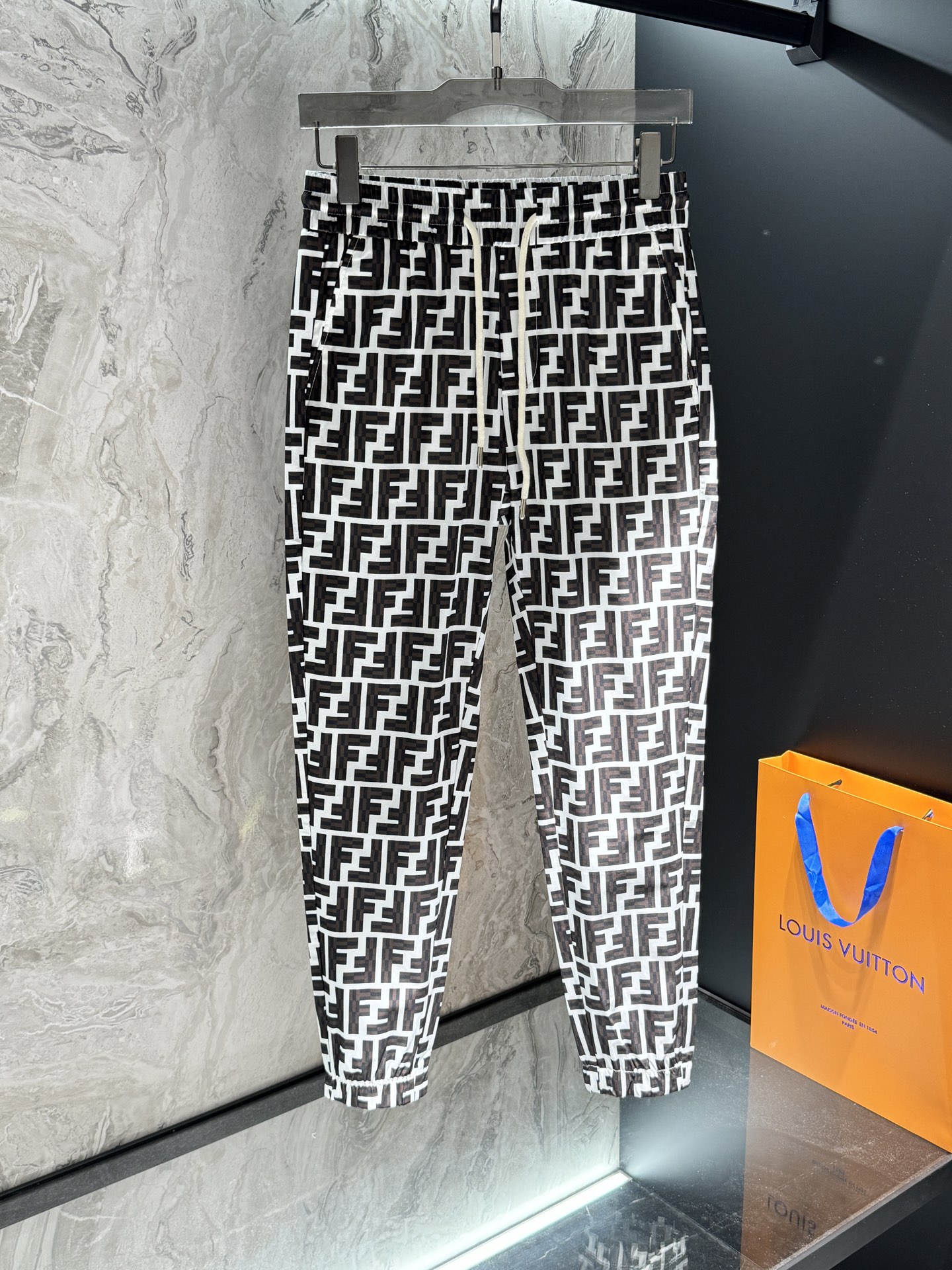 High-End Men’s Outdoor Summer Shorts: Classic, Waterproof, Comfortable – Sizes M-3XL - 图片 1