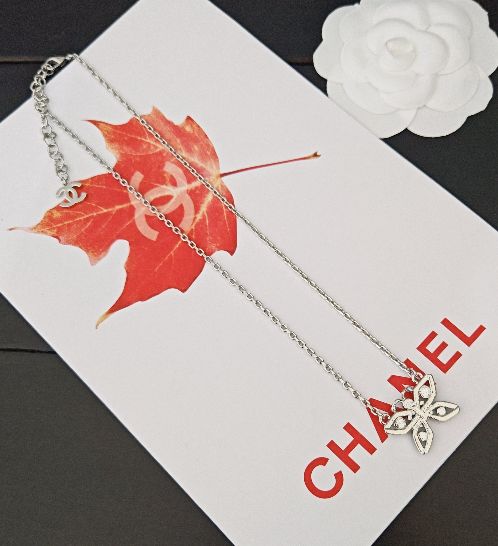 【ch*nel 最新款🆕🆕粉钻白金蝴蝶项链】一致专柜🆕黄铜材质