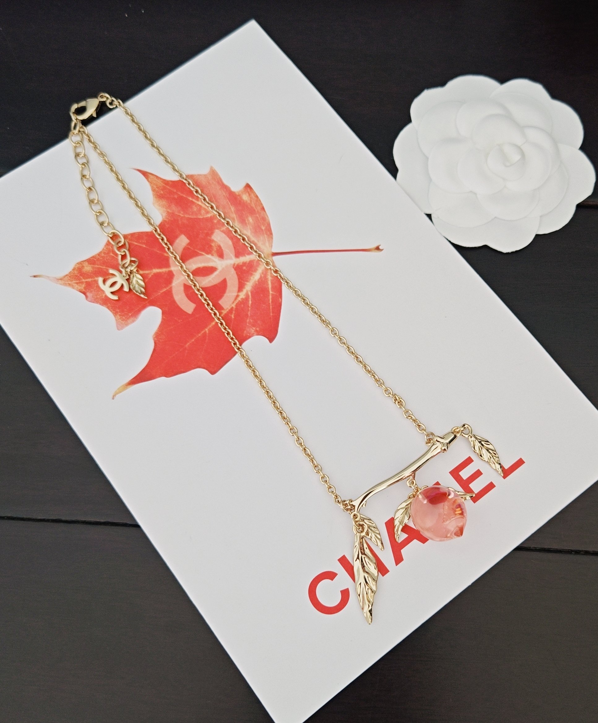 【ch*nel  最新款🆕🆕粉色桃项链】一致专柜🆕黄铜材质   