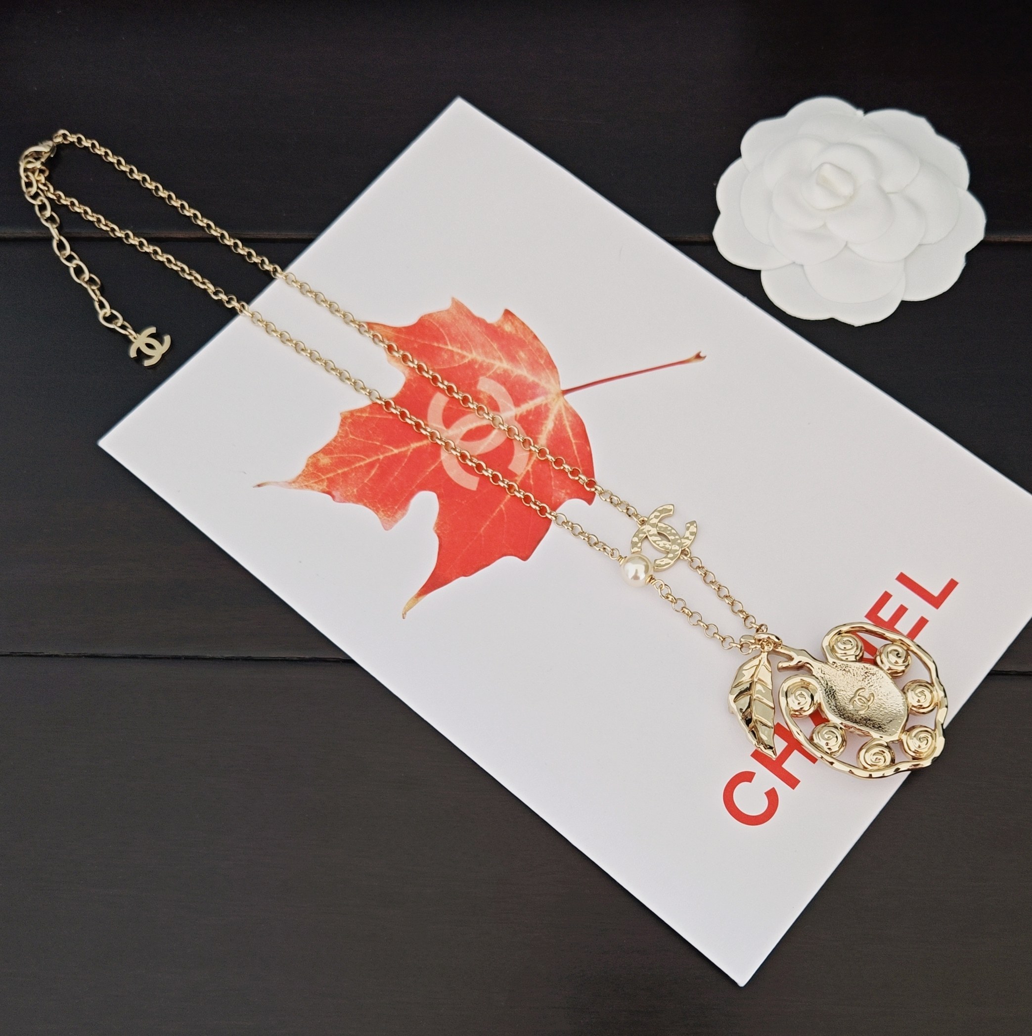  ch*nel  最新款🆕🆕粉色水晶苹果项链】一致专柜🆕黄铜材质