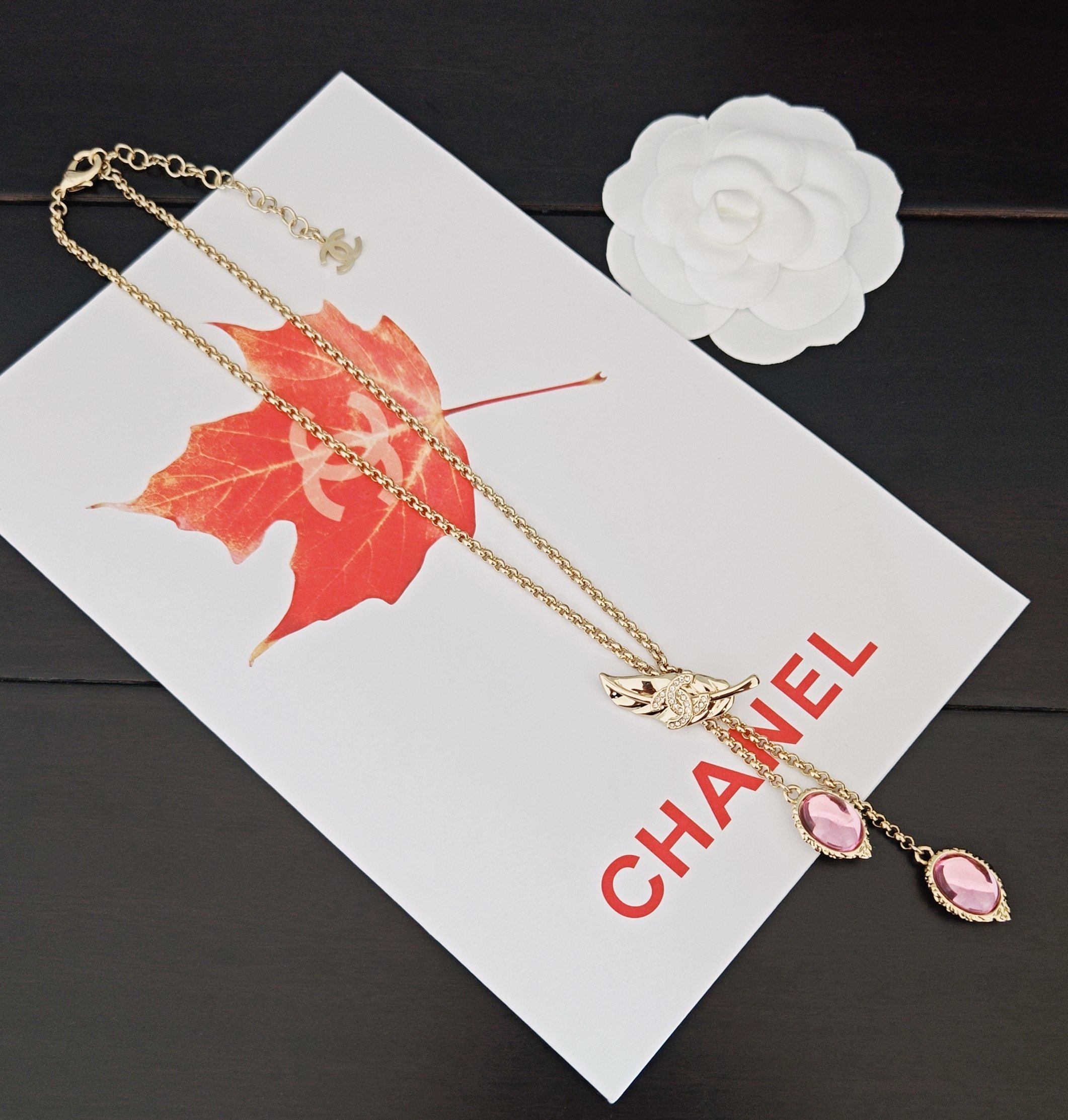  ch*nel  最新款🆕🆕树叶粉钻流苏项链】一致专柜🆕黄铜材质