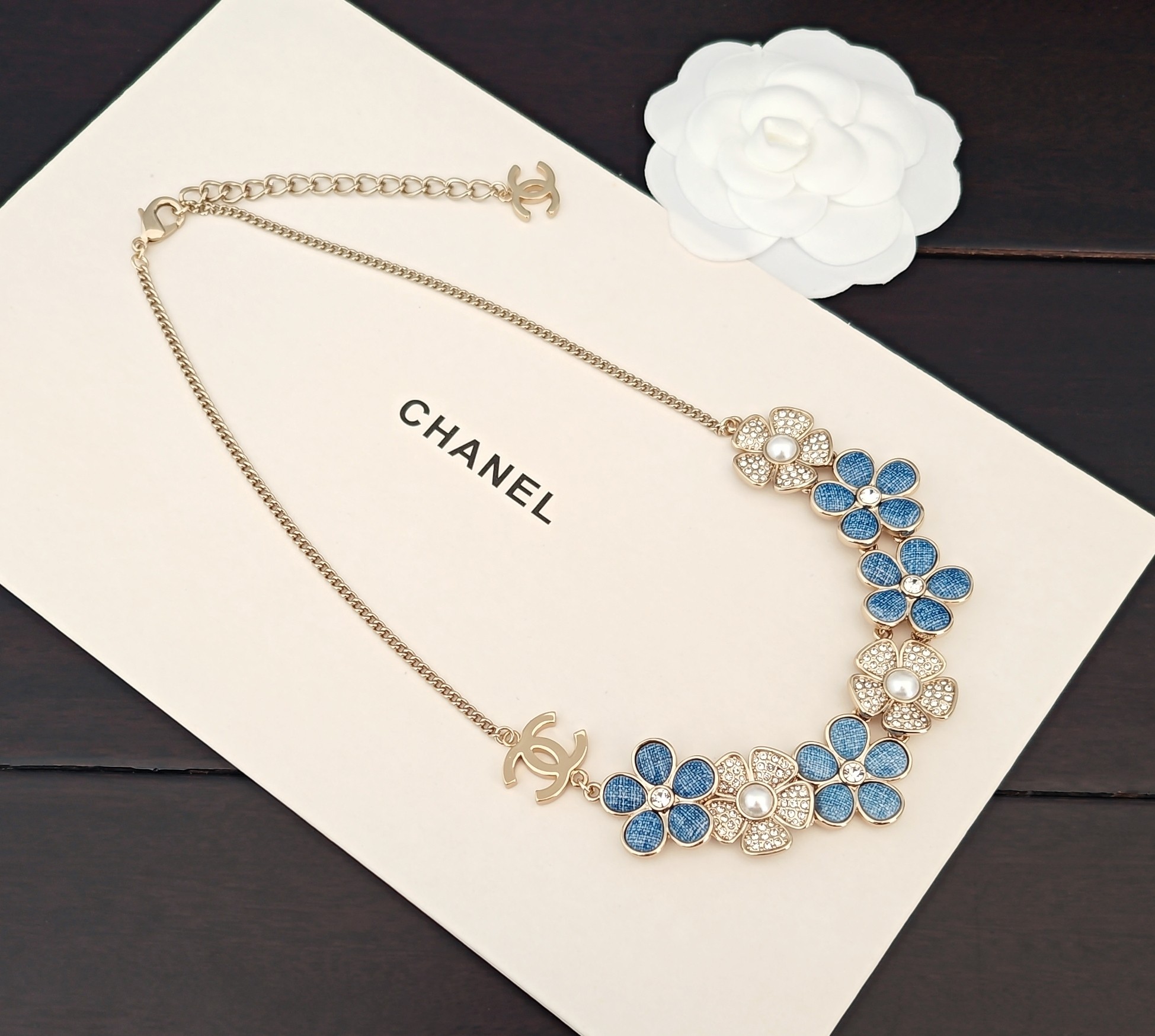 【ch*nel 最新款🆕🆕蓝色花朵项链】一致官网黄铜材质