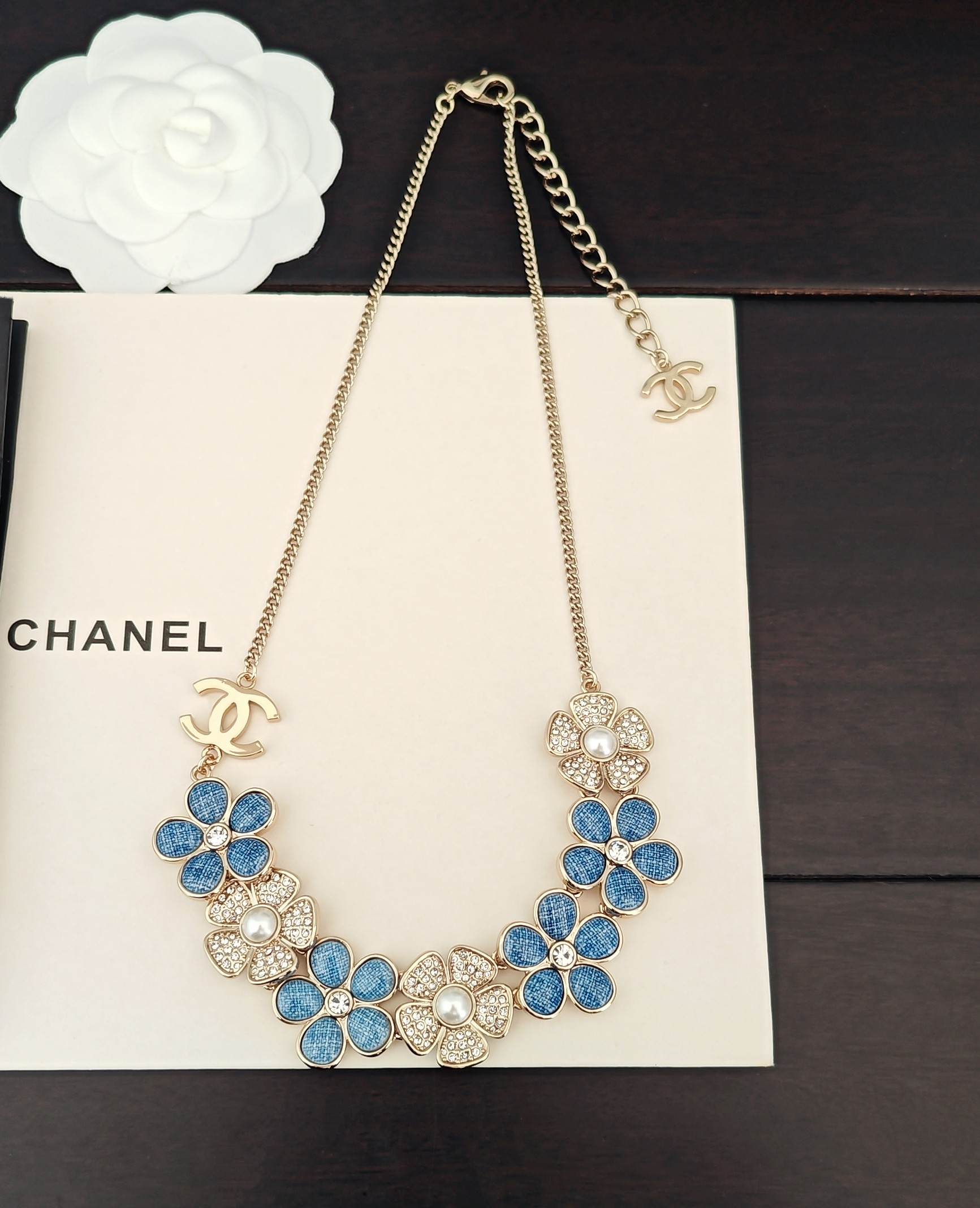 【ch*nel 最新款🆕🆕蓝色花朵项链】一致官网黄铜材质
