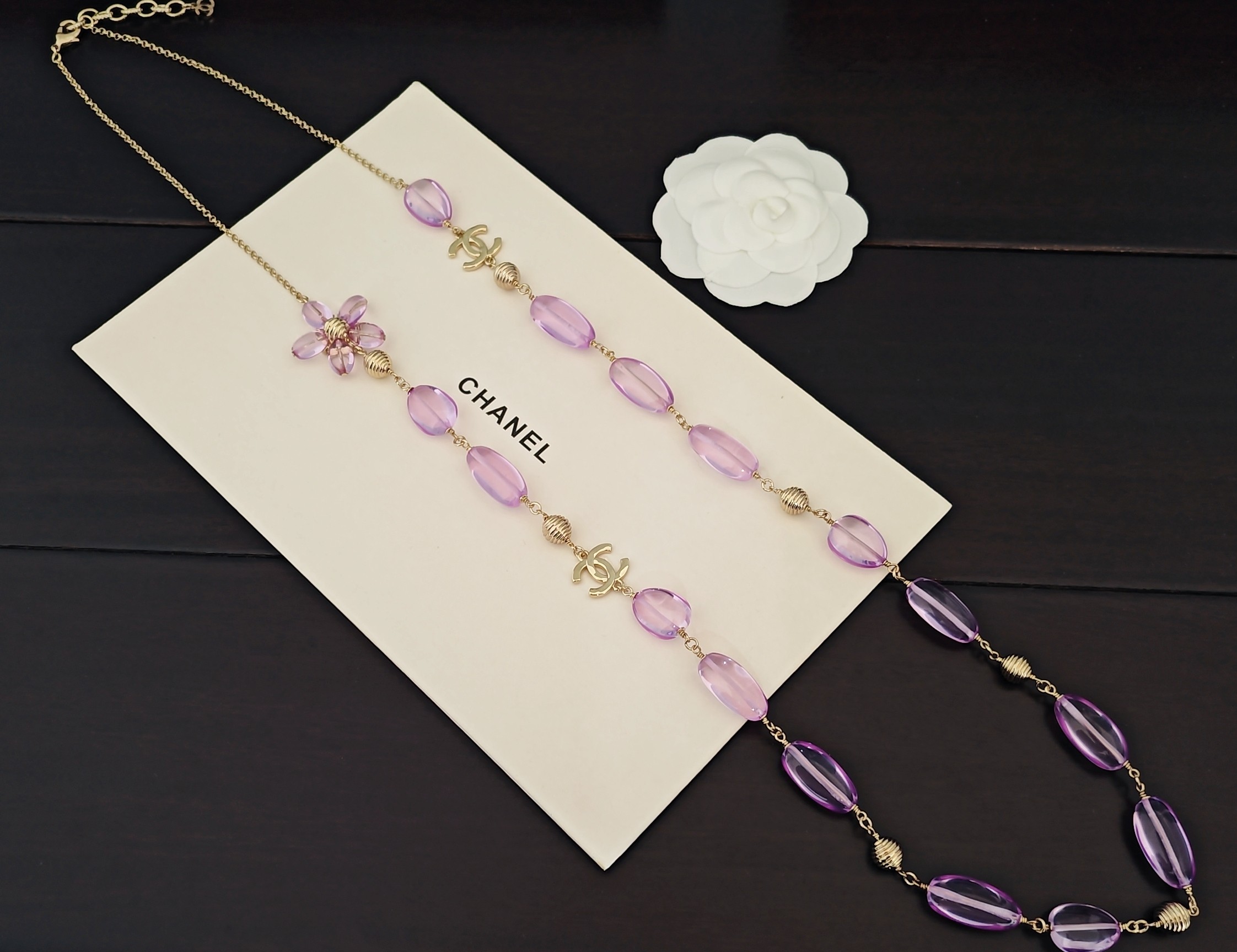 【ch*nel 最新款🆕🆕紫色树脂橄榄珠毛衣链】一致官网黄铜材质