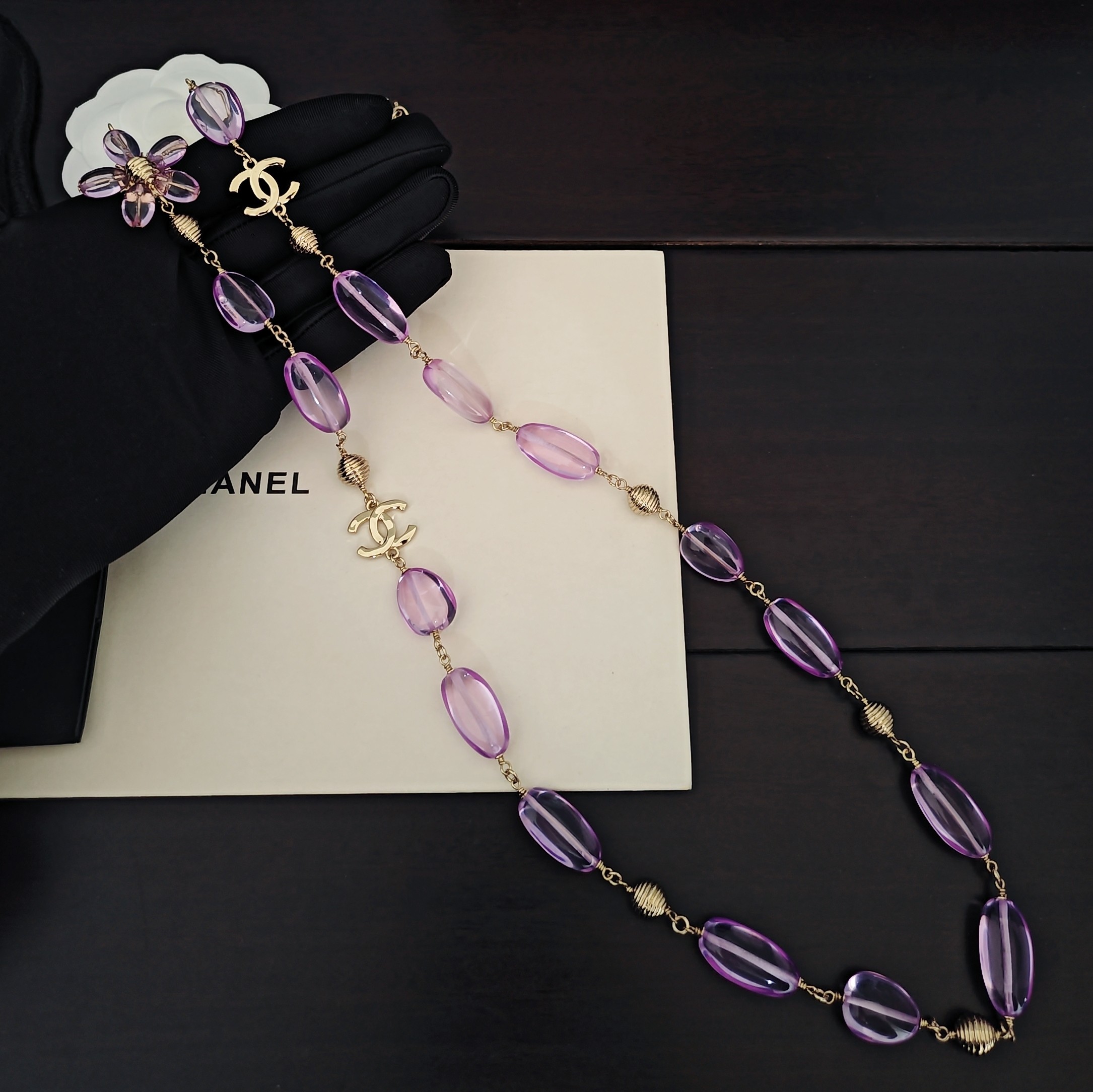 【ch*nel 最新款🆕🆕紫色树脂橄榄珠毛衣链】一致官网黄铜材质