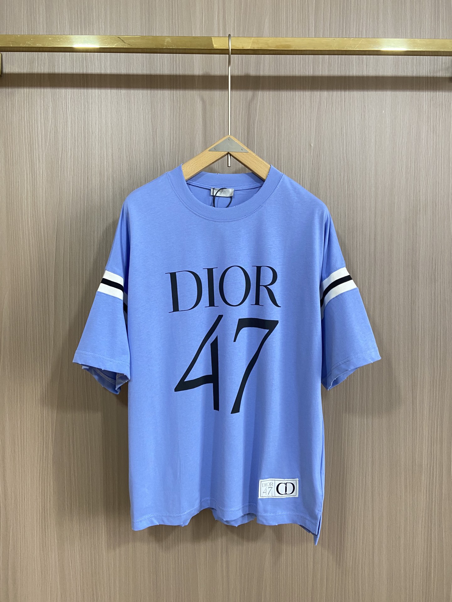 DI*OR2024早春新款纯棉T恤Dior1947标志印花向Dior承传以及这一具有历史意义的年份致敬采