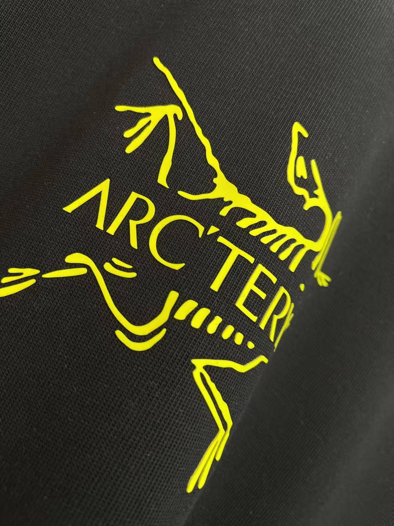 Arc'teryx Silicone Print Vest - Classic Bird Pattern, High-Quality Fabric 6 i1747967979 9762 4
