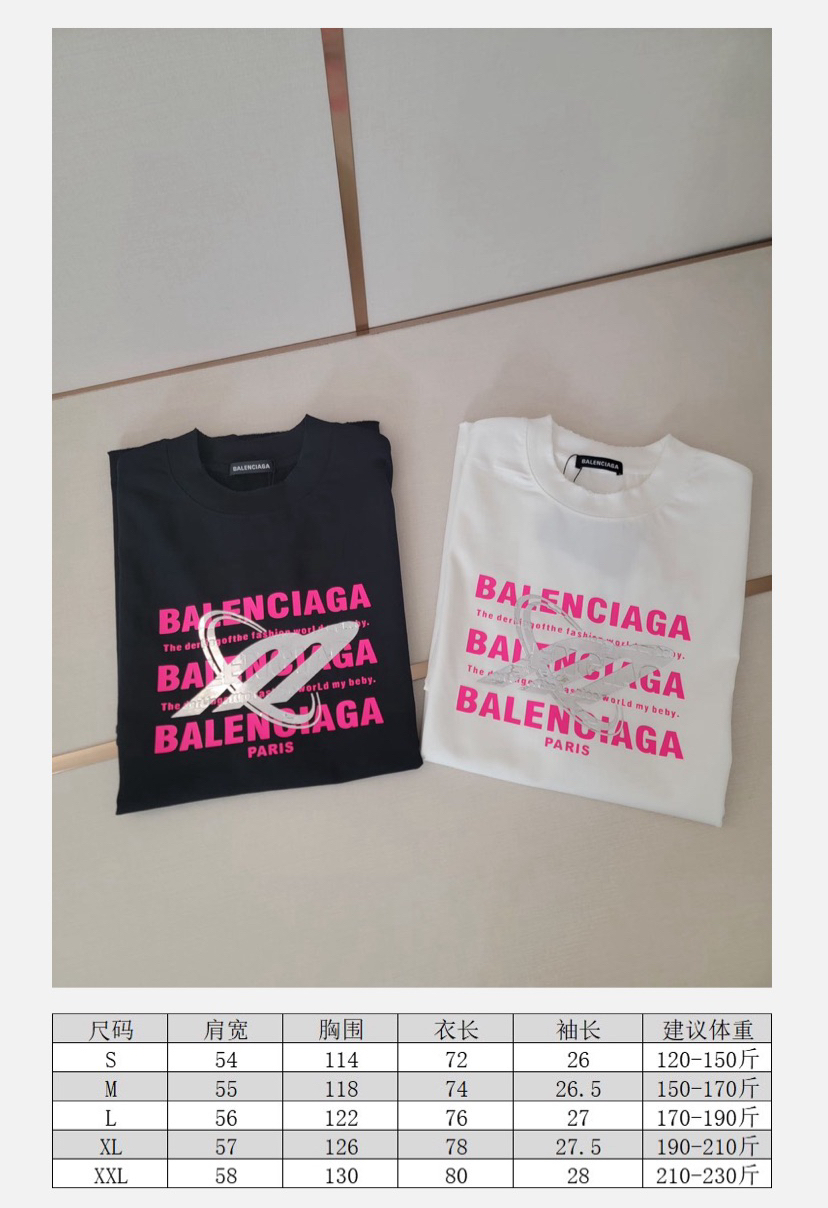  巴黎世家新款遮挡字母T恤 简约又高级 潮流街头风格 宽松的版型不挑身材 搭配圆领设计 上身毫无束缚感 