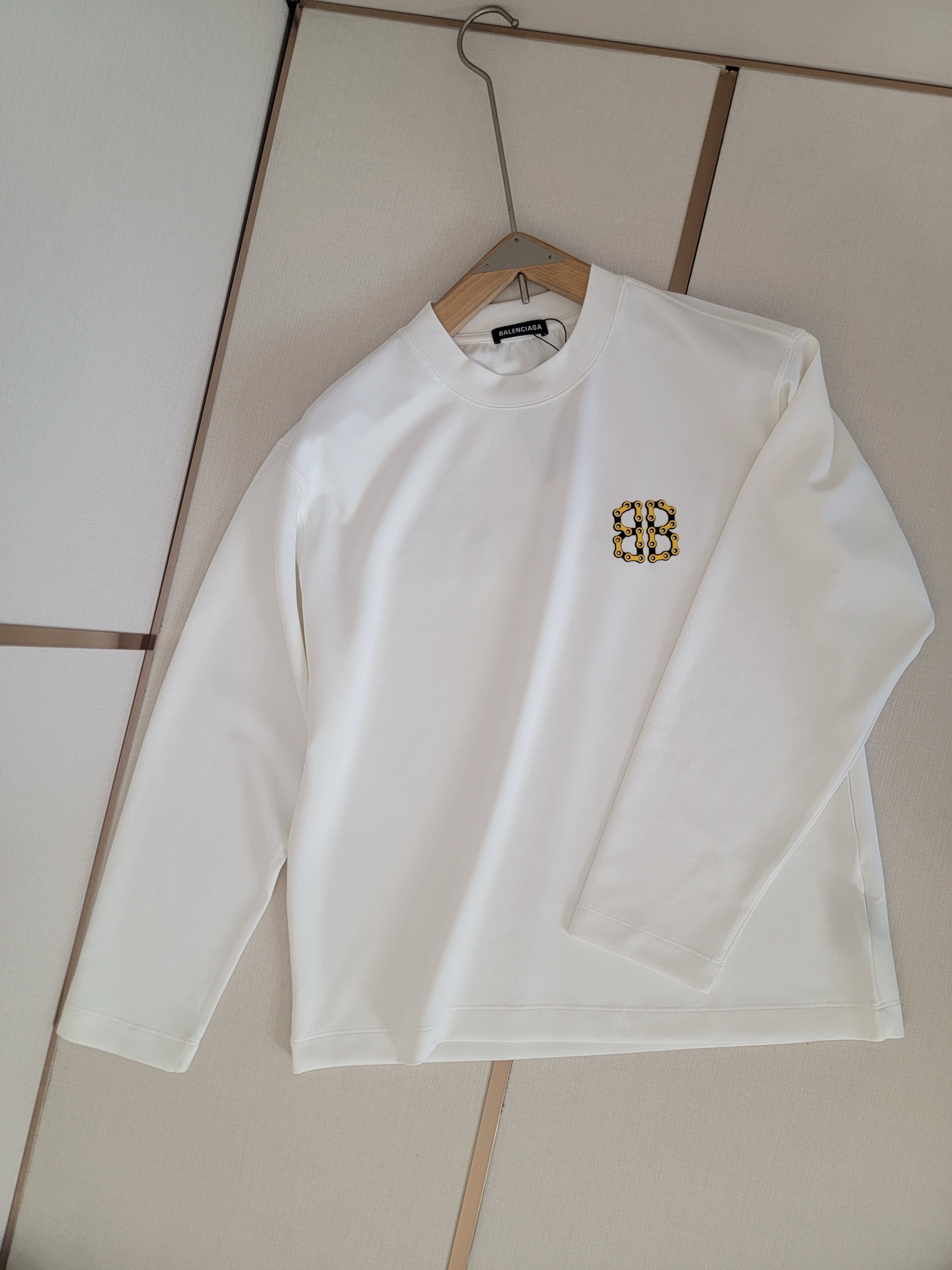 NO:523950,Balencia Parent T, custom flocking composite skin-sensing silicone, modal blend fabric, soft and glutinous draping, S-XXL,,,balenciaga,alexander wang19860909巴黎世家长T,定制植绒复合肤感硅胶,莫代尔混纺面料,软糯垂坠,S-XXL,,,balenciaga,alexander wang,Men's clothing