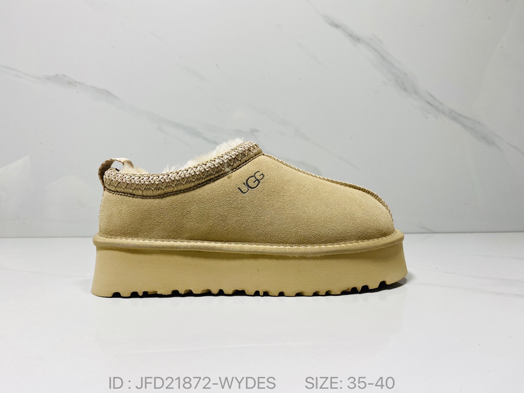 价格：150💰
简介：Ugg 冬季加绒加厚雪地靴 周冬雨同款 羚羊棕羊毛材质厚底短靴 
尺码:35～40码  
编码：JFD21872-WYDES