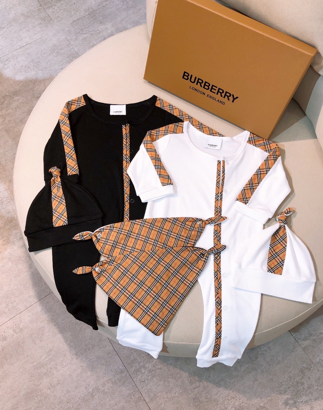 New 24-Year-Old Cashmere Baby Graft Line with Classic Style and Comfort