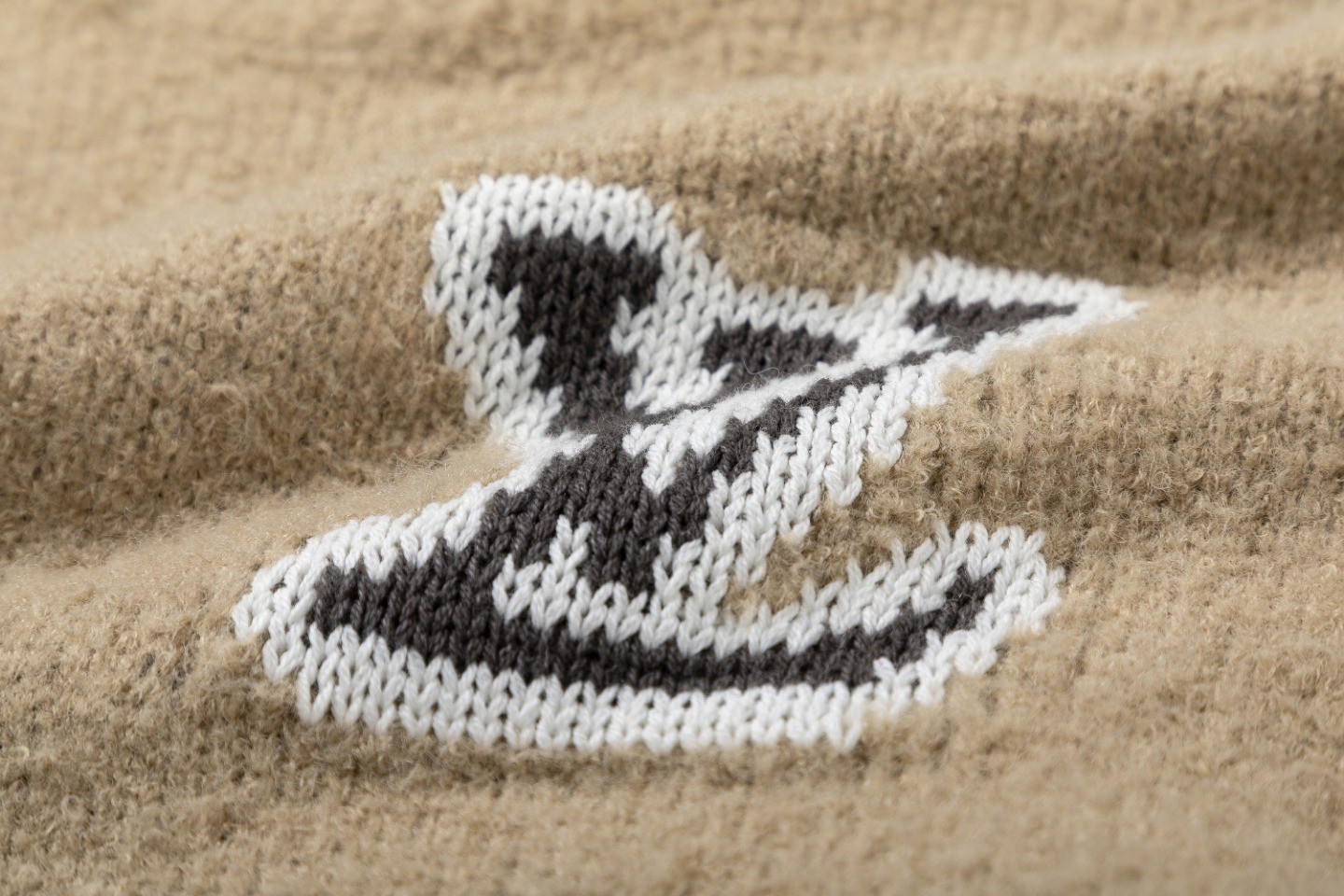 LV Big Logo-Collar Sweater: Classic Fashion for All Genders, Cash 100-165 - 图片 6