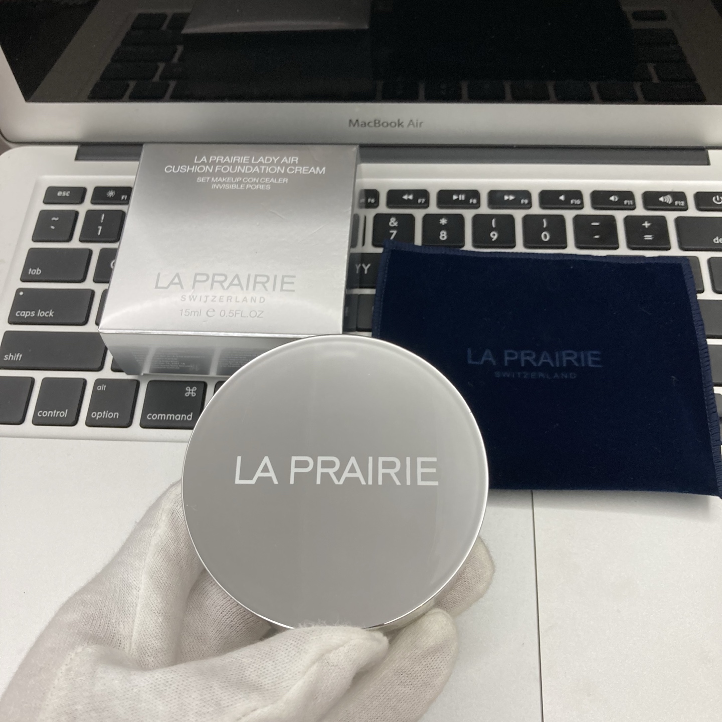 38！¡Base de maquillaje en crema La Prairie 15ml redonda!