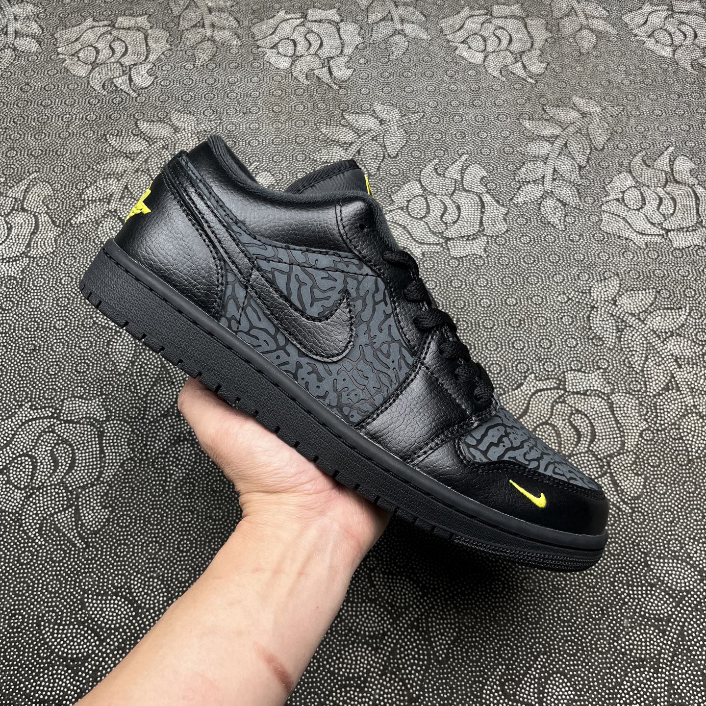 Air Jordan Low AJ1 乔1黑黄爆裂纹 低帮文化休闲运动板鞋 IM6568-010市面中低