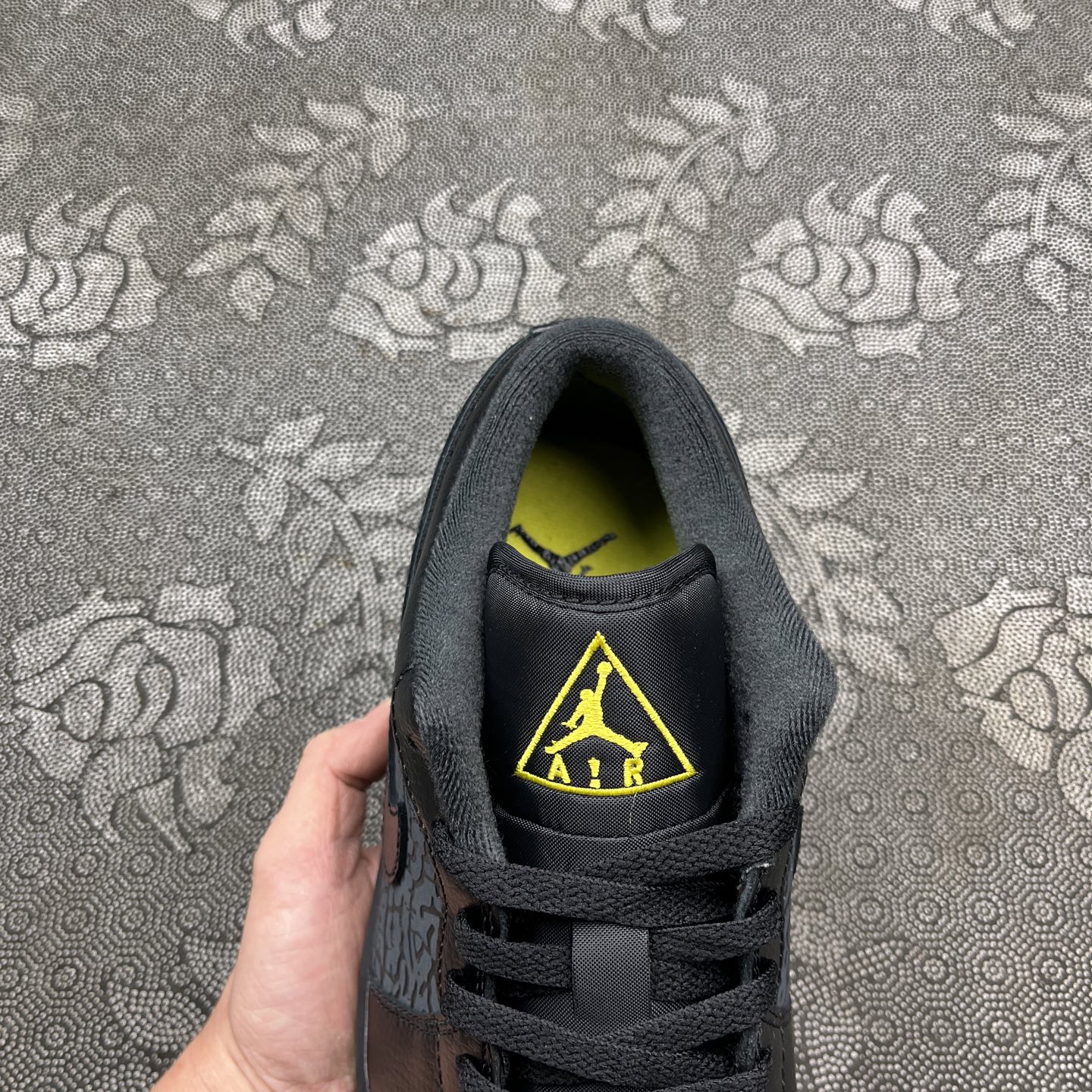 Air Jordan Low AJ1 乔1黑黄爆裂纹 低帮文化休闲运动板鞋 IM6568-010市面中低
