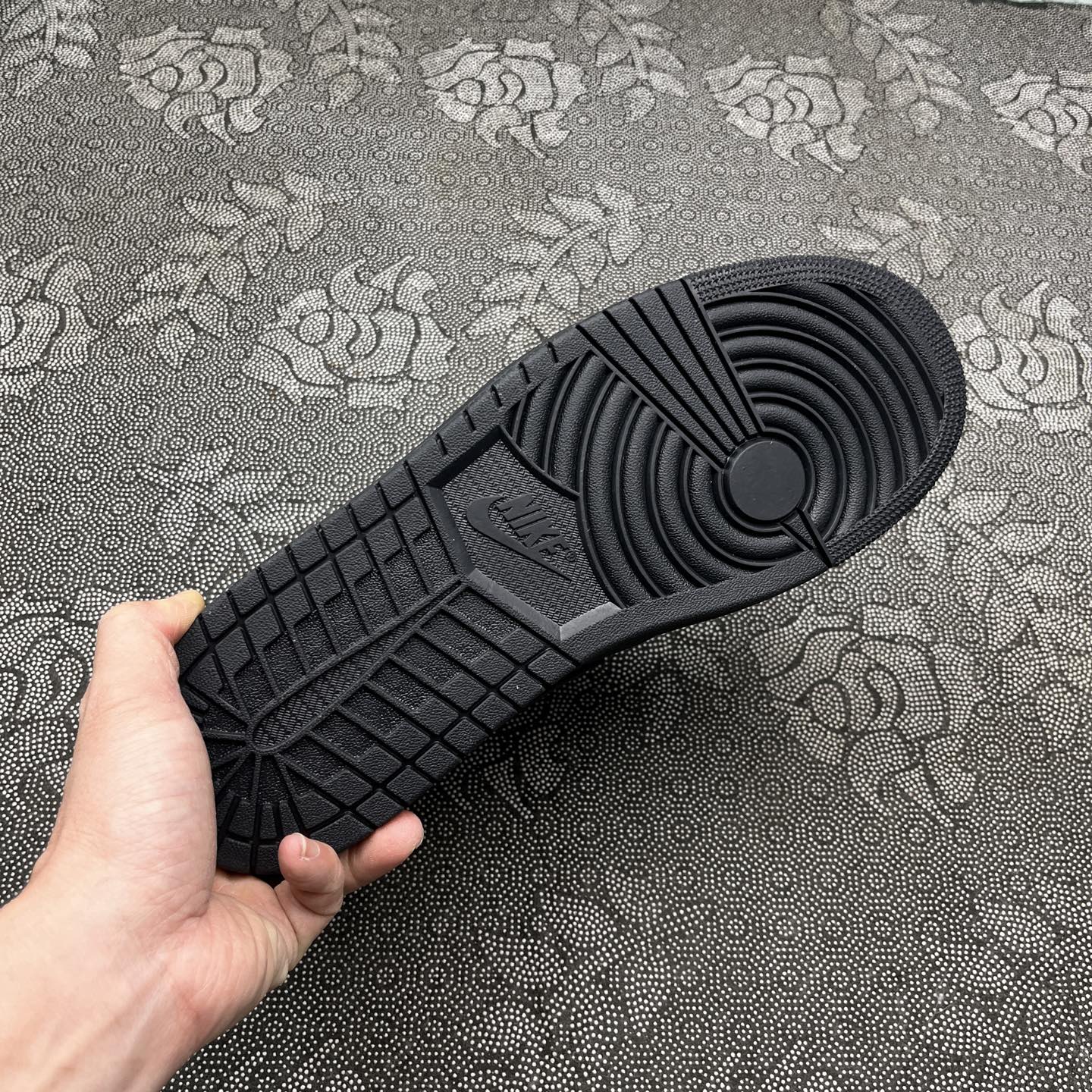 Air Jordan Low AJ1 乔1黑黄爆裂纹 低帮文化休闲运动板鞋 IM6568-010市面中低