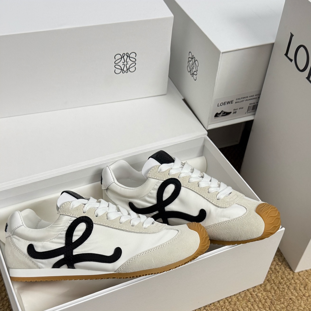 [Loewe Women