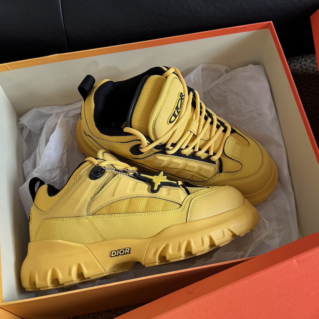 NO:231226,Top version of couple model Dior x Levis Hamilton Co-branded model Fat Ding couple model Casual sports shoes Bread shoes Original purchase and development Making goods F1 Formula 1 world champion 