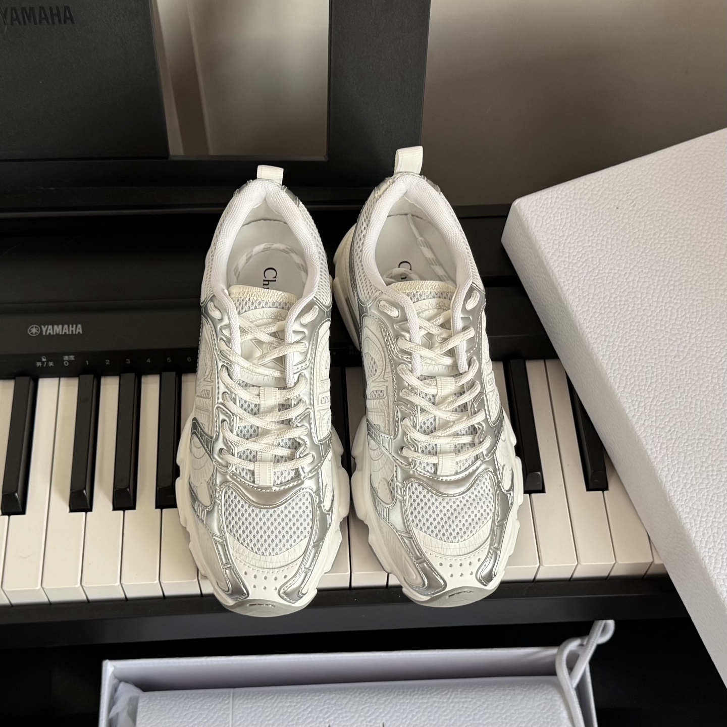 NO:406985,size 35-46 (46 custom made without return or replacement) Top version of Dior Chrono sneakers new product 24s star style mixed and matched with various materials Super easy to wear, extremely good to wear, casual shoes/sports shoes, dior, sneakers19860909size 35-46 (46订做不退不换) 顶版Dior Chrono 运动鞋新品 24s 明星款 混合搭配各种材质 超好搭好穿 ,上脚绝绝子,休闲鞋/运动鞋,dior,sneakers,Women's Shoes